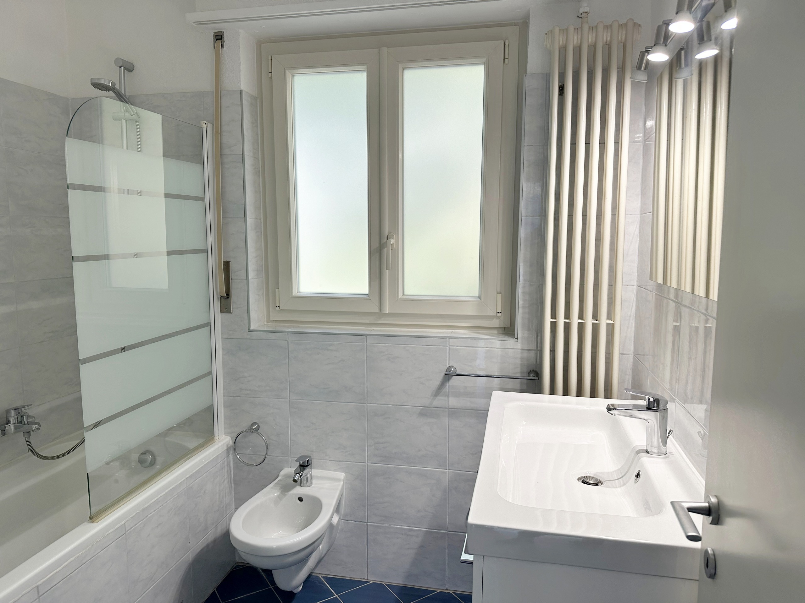 bagno con vasca bagno con vasca