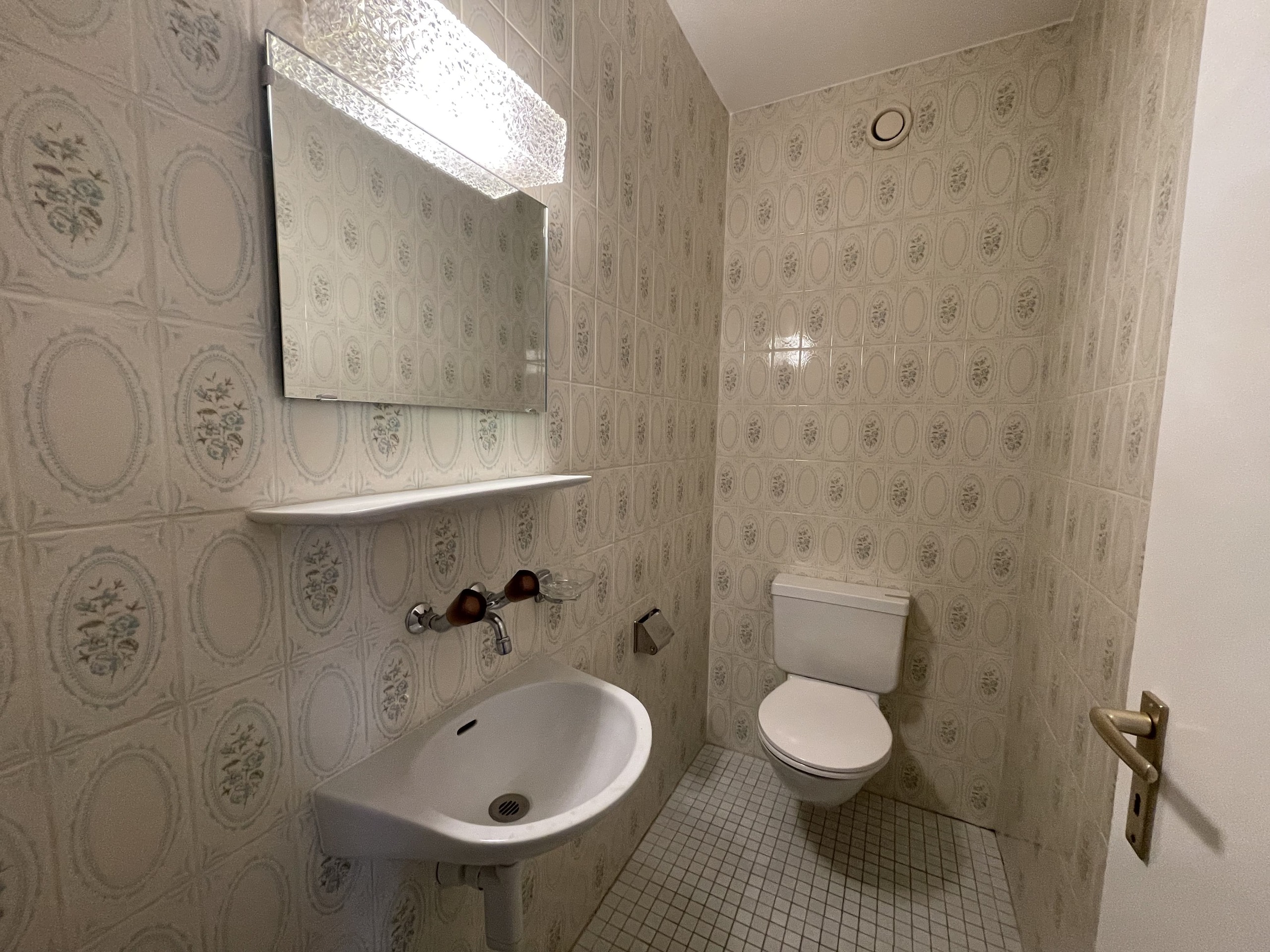 WC WC