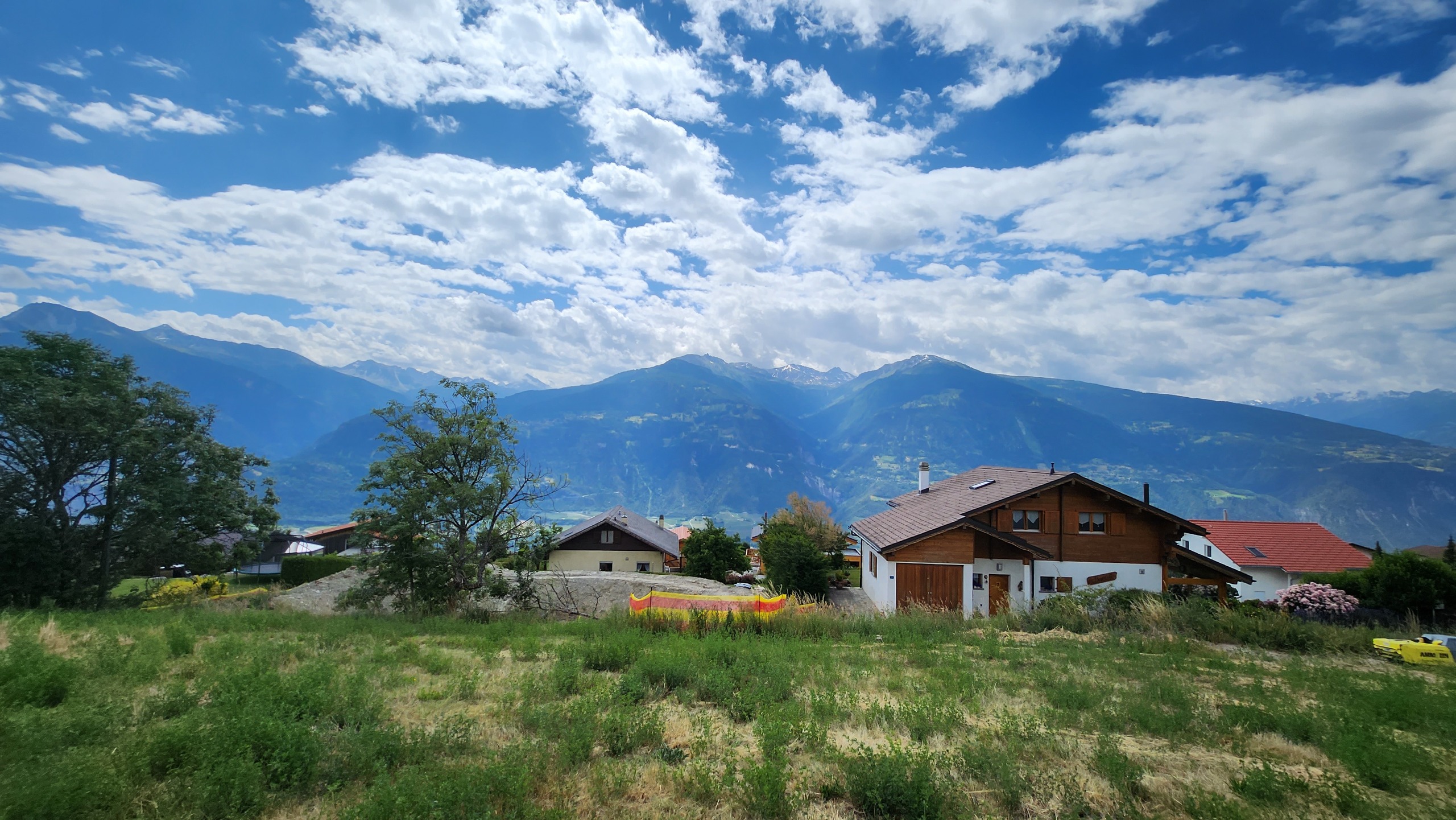 Vue extérieure depuis le rez-inférieur Vue extérieure depuis le rez-inférieur