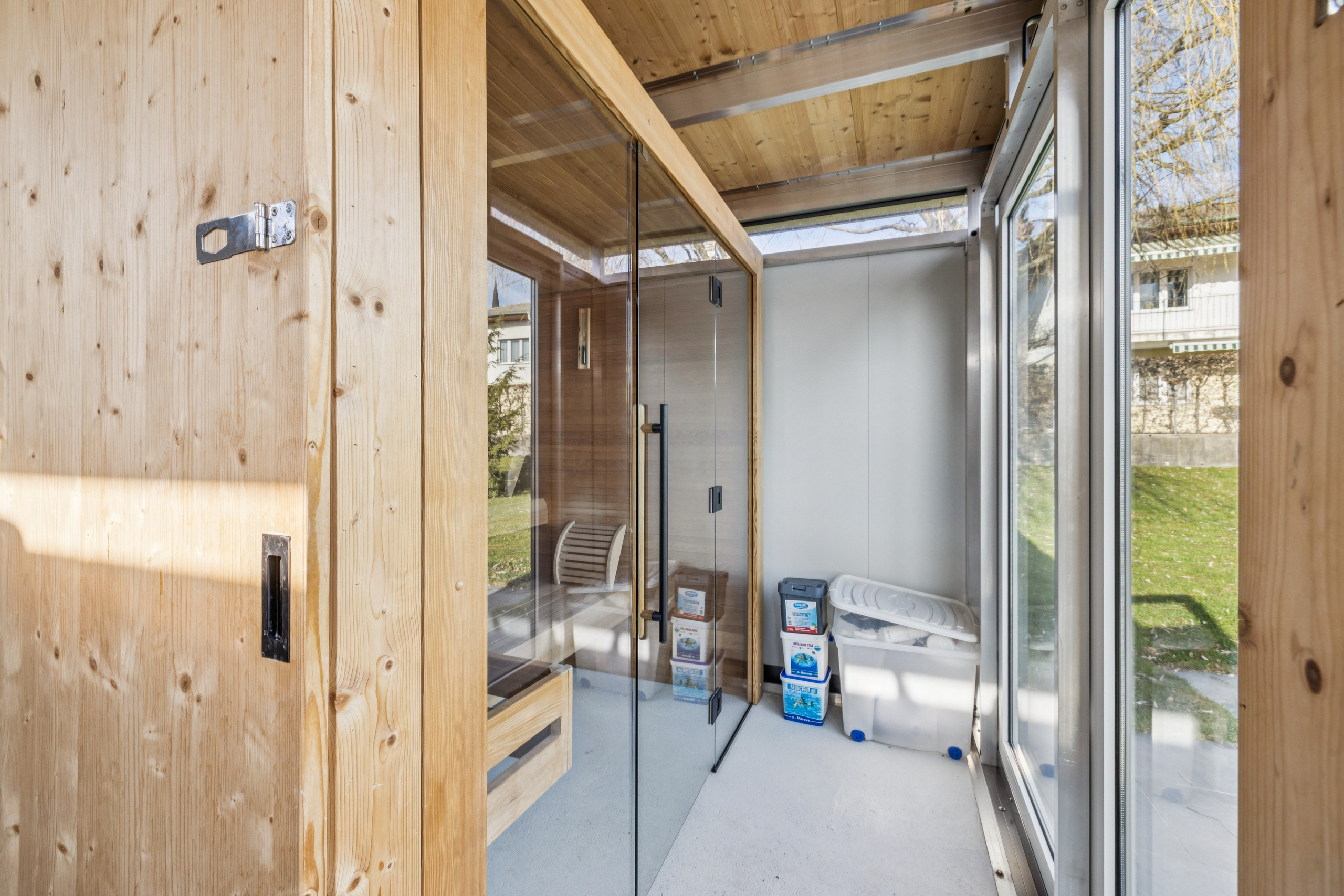 Cabanon avec sauna, WC et douche