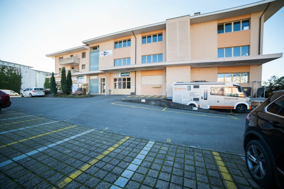 Photo 1