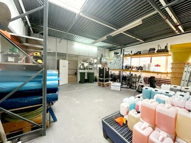 Photo 8
