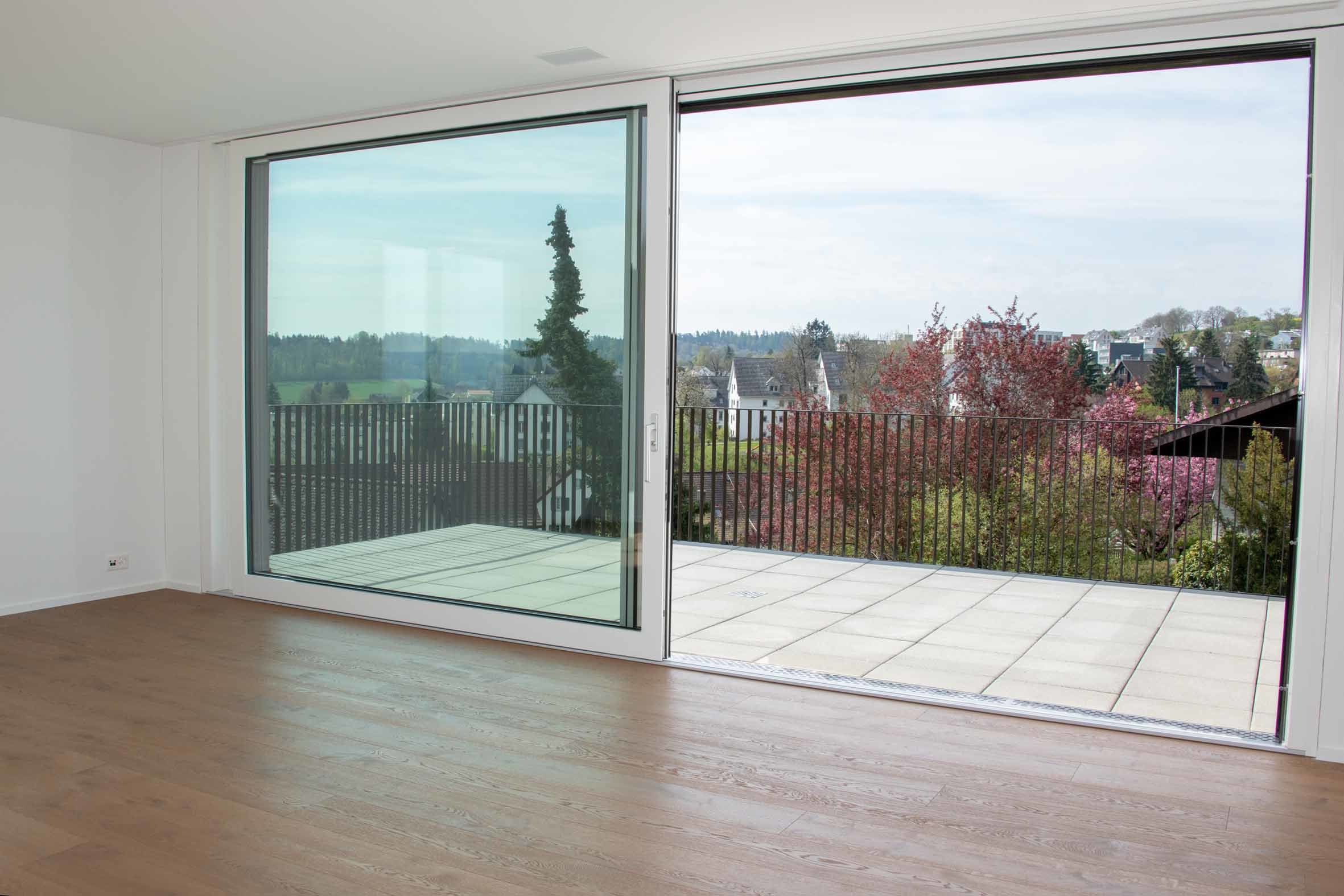 grosszügige Terrasse