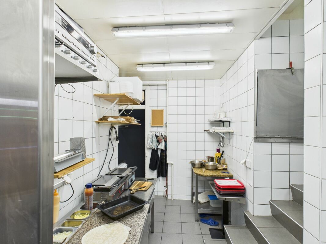 Photo 6
