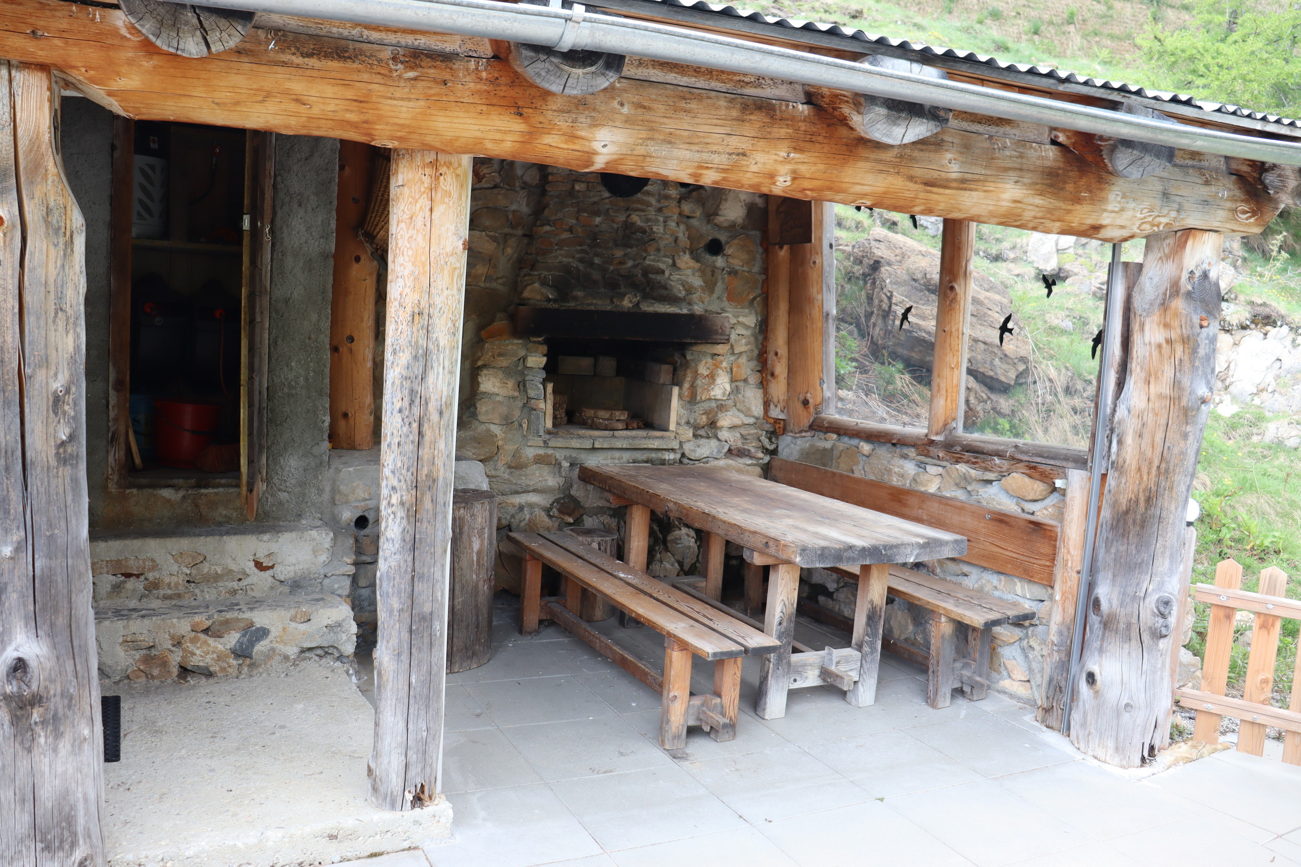 Photo 1