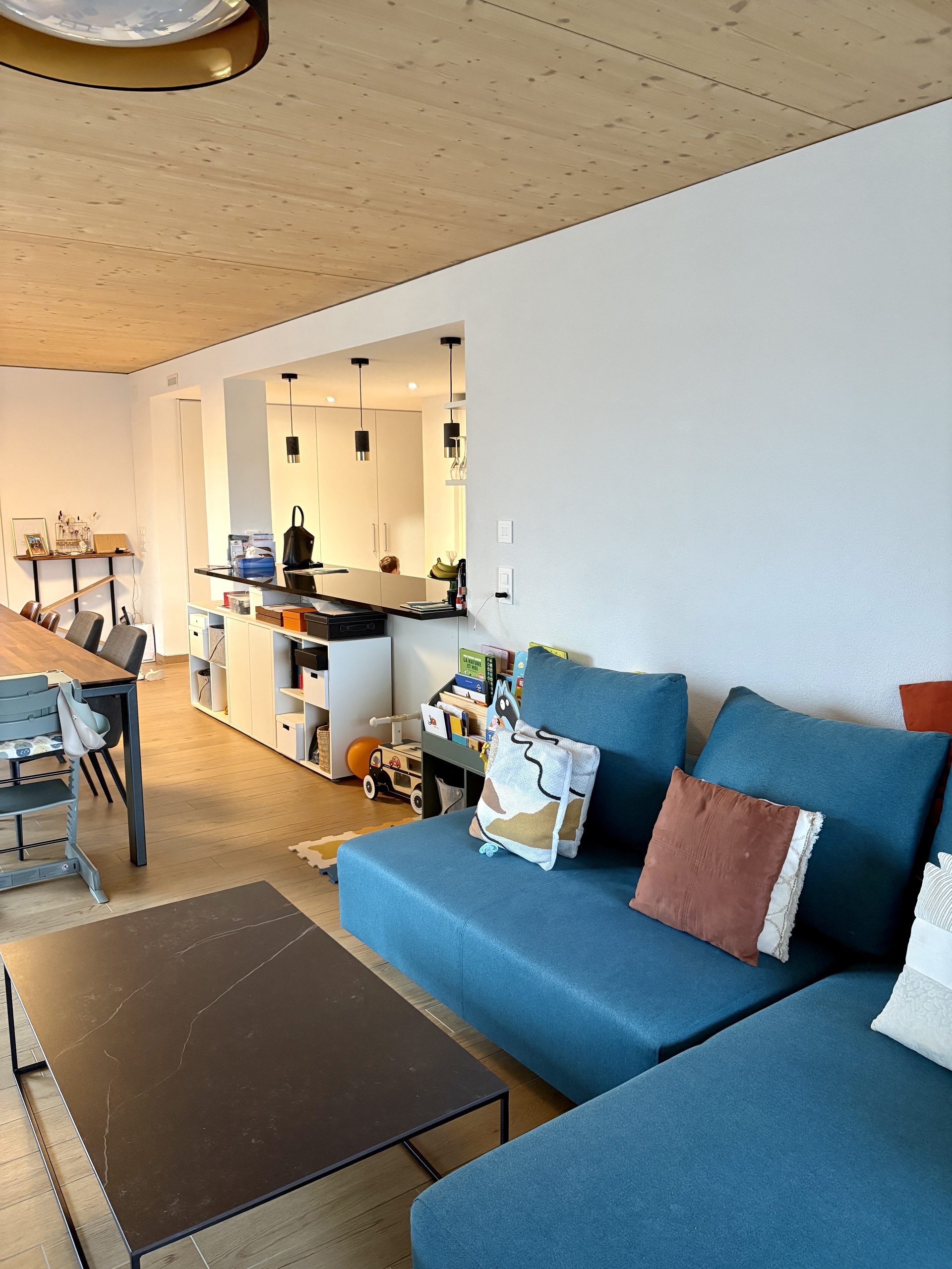 Interior view 6