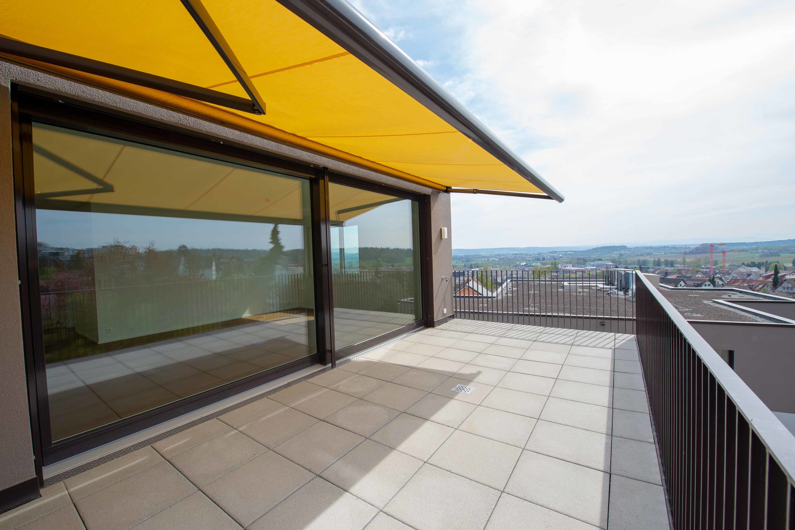 Terrasse mit Alpensicht