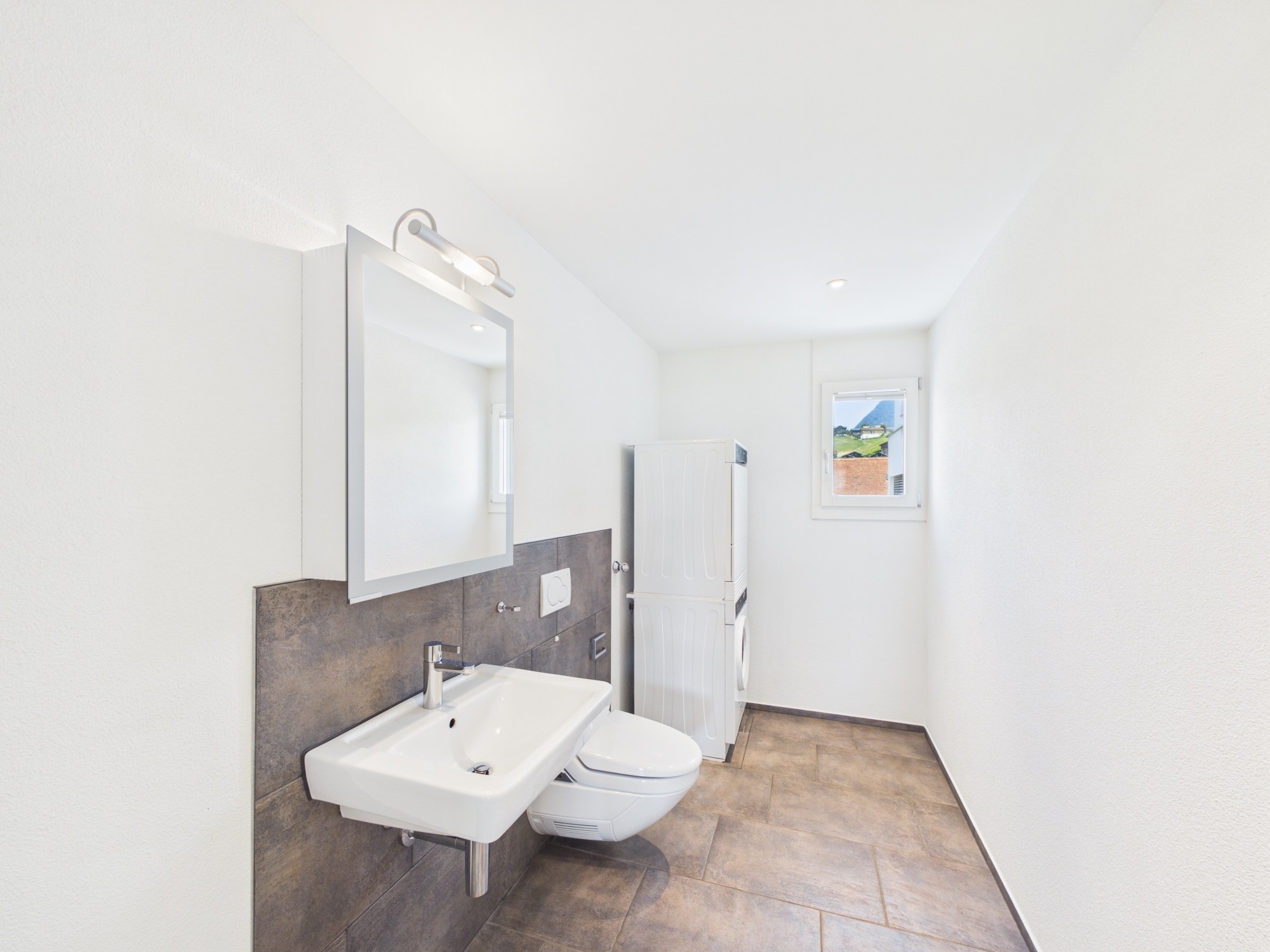 Interior view 7