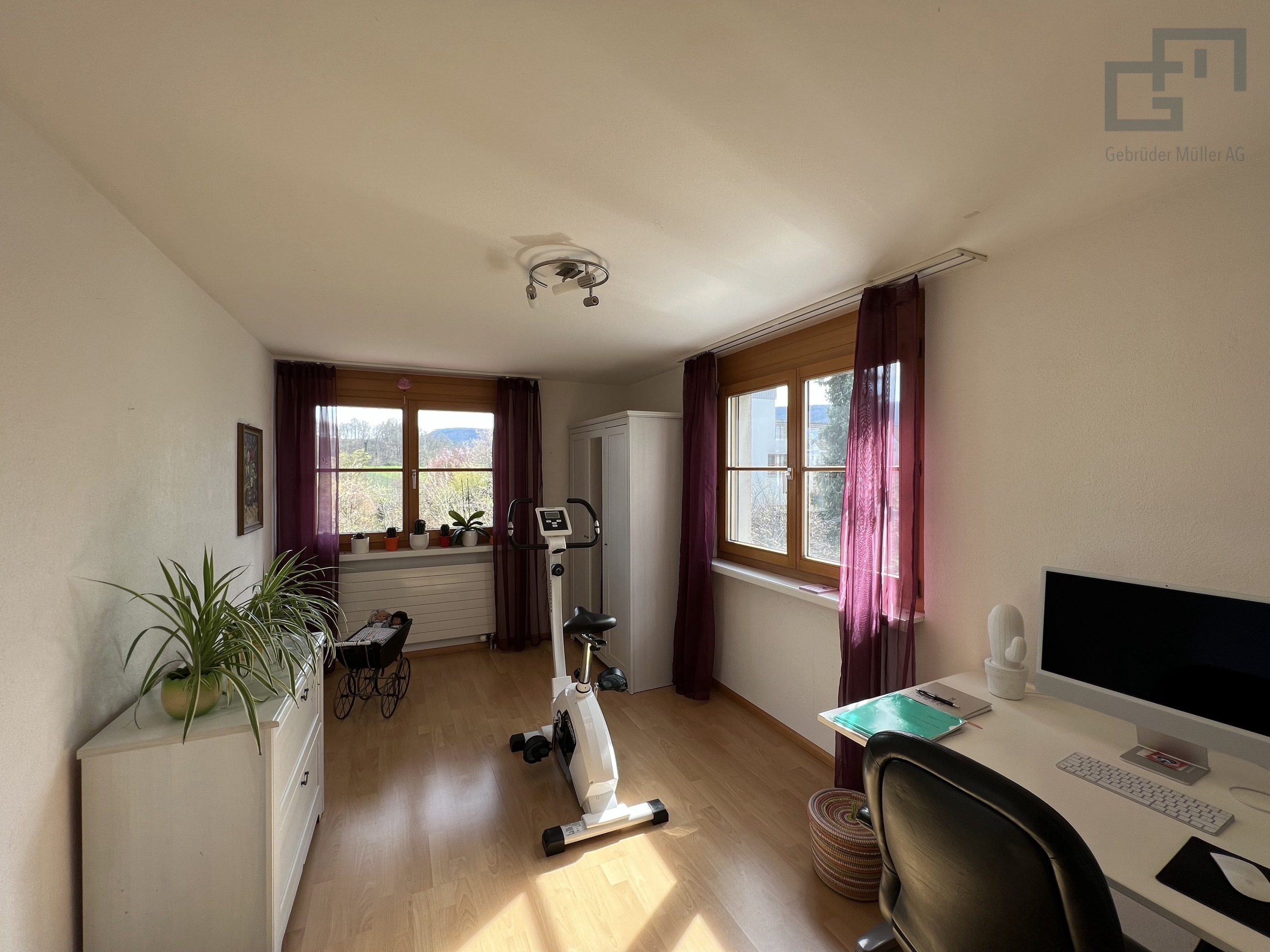 Photo 8