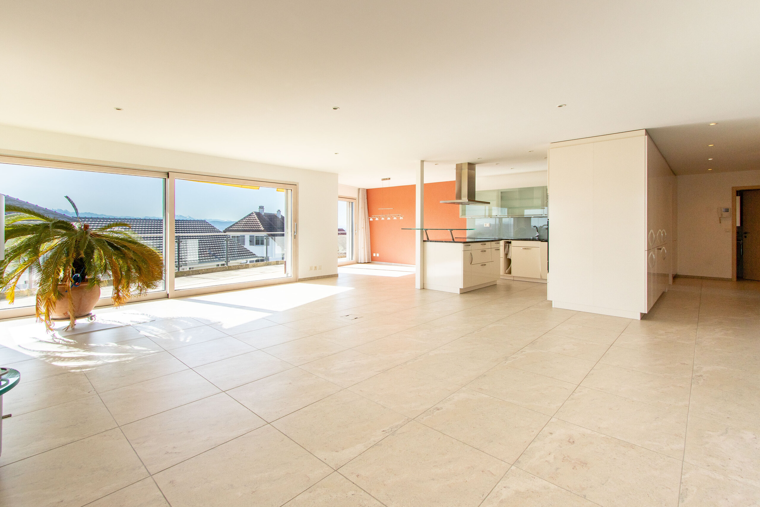 Salon / cuisine / couloir Salon / cuisine / couloir