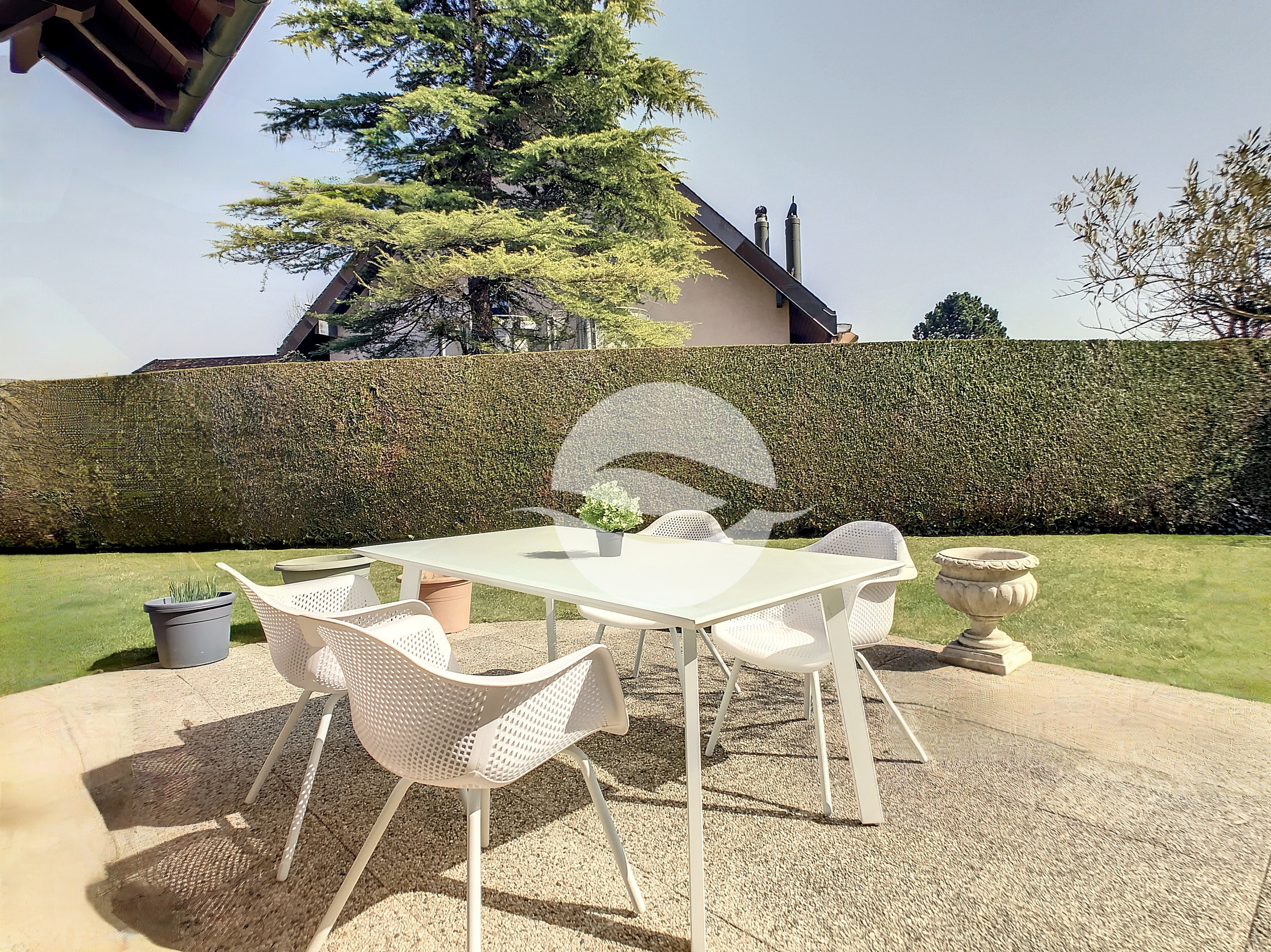 Extérieur : Terrasse et jardin 