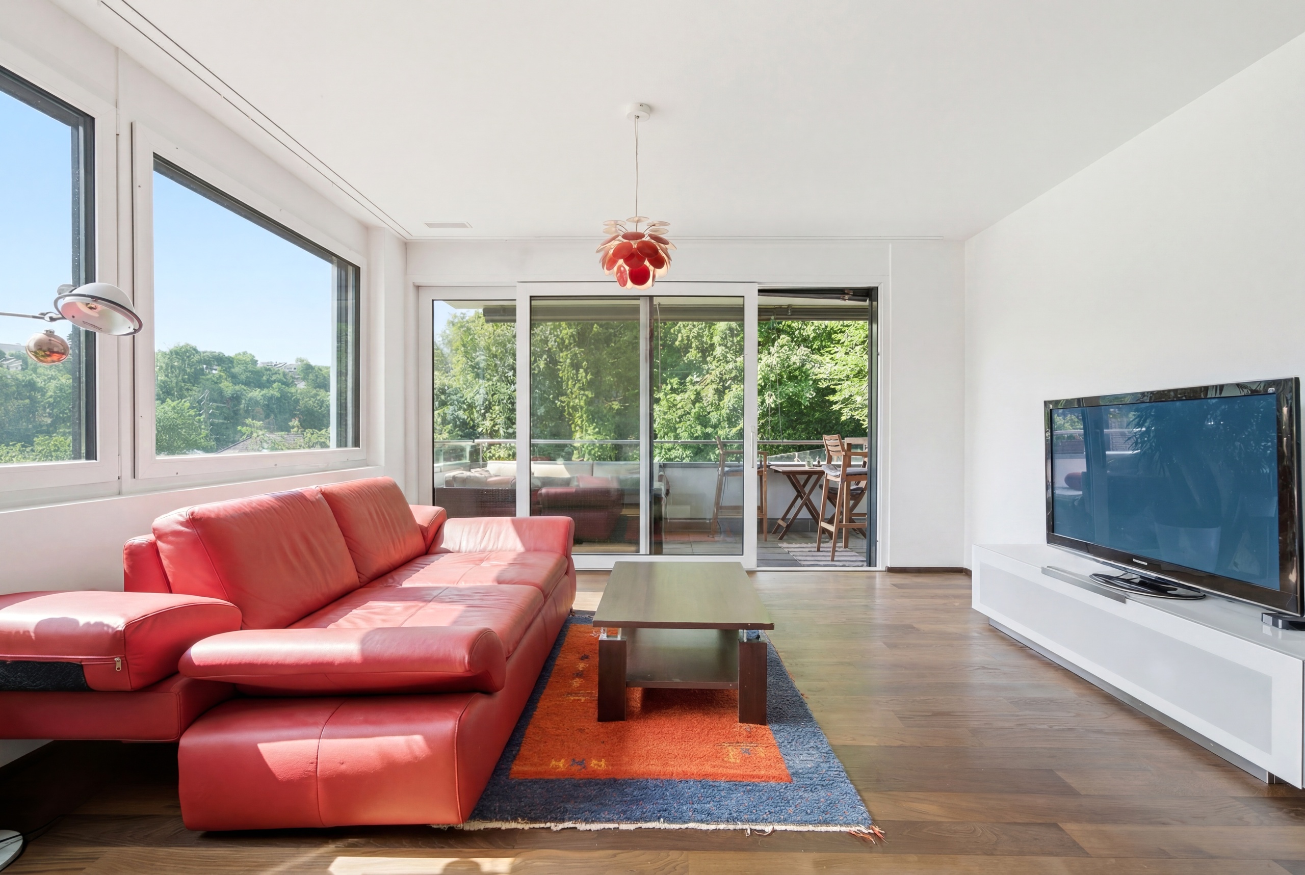 Interior view 6