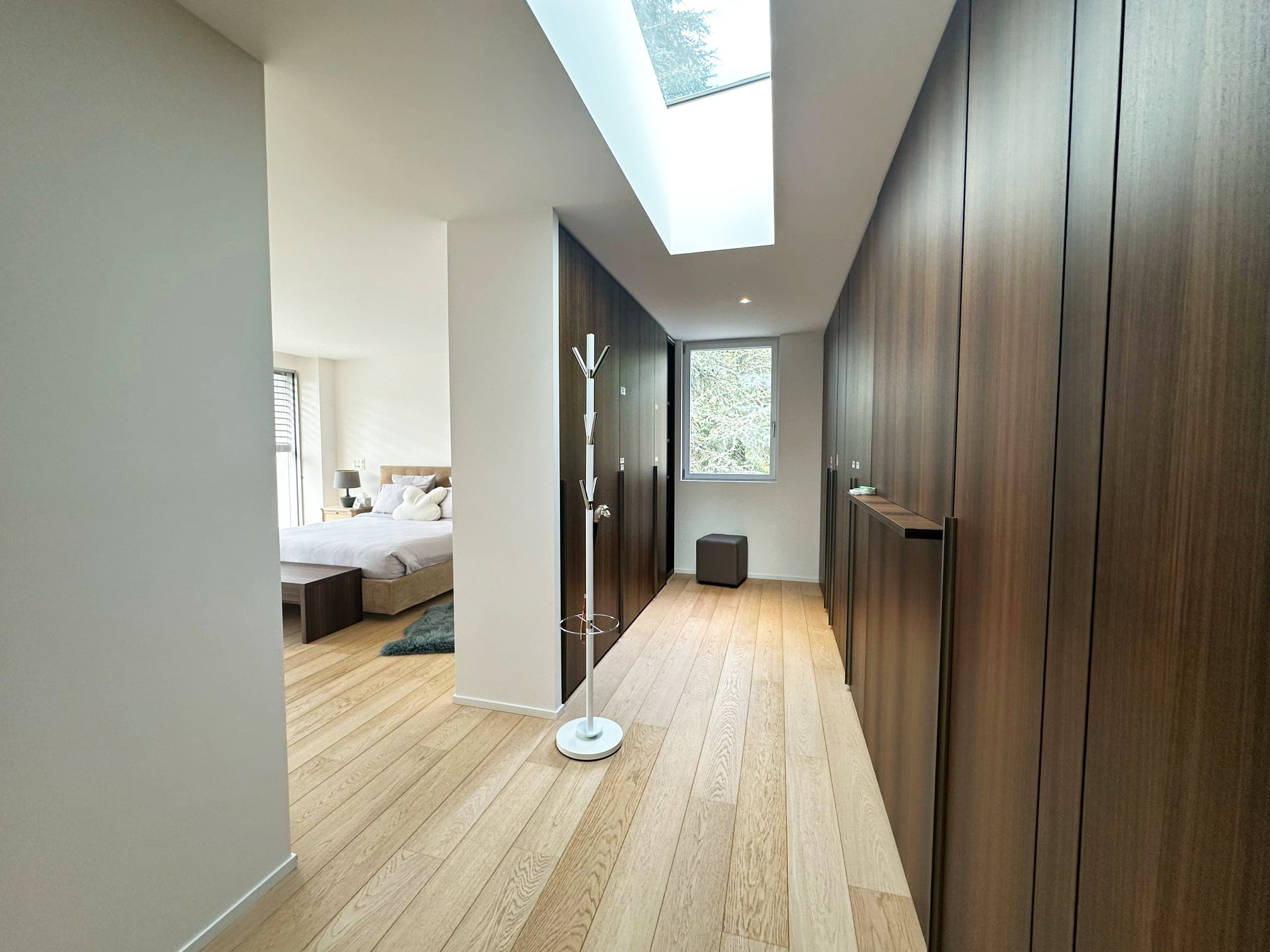 Chambre principale avec coin dressing