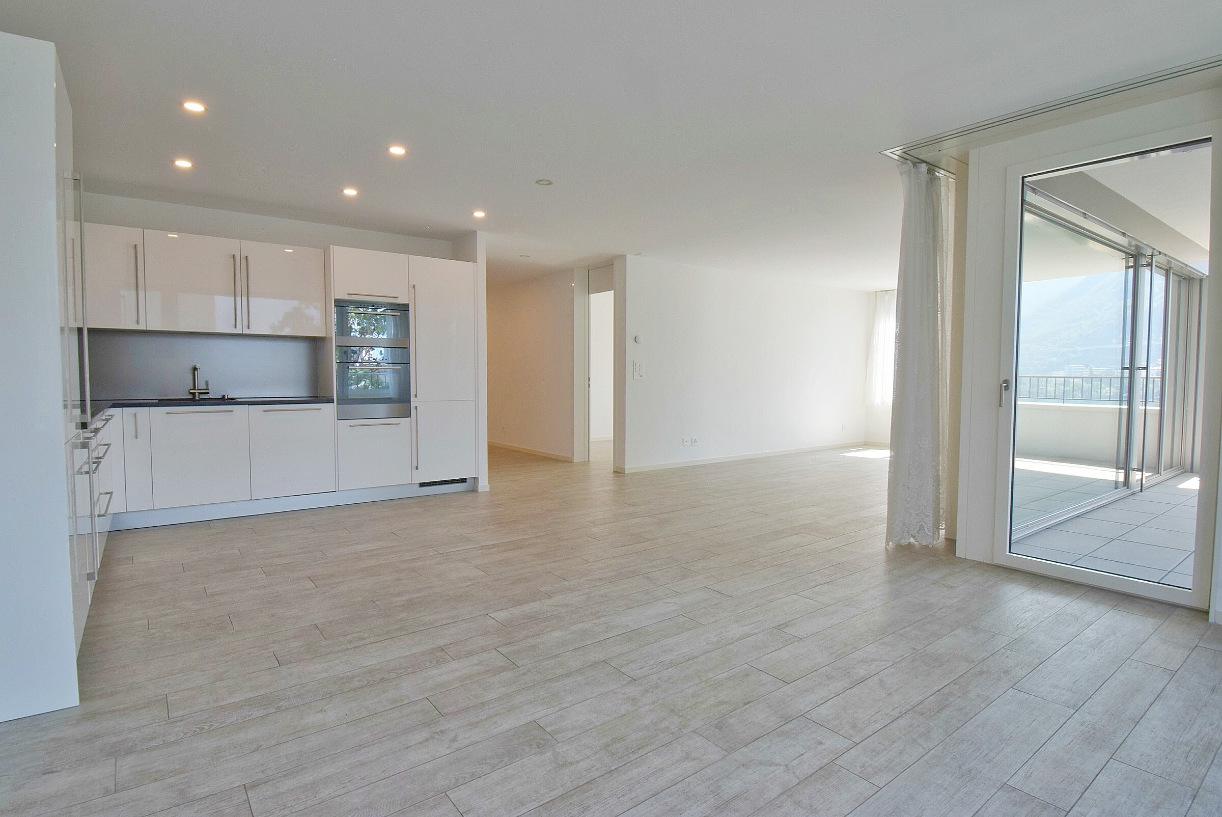 Interior view 4