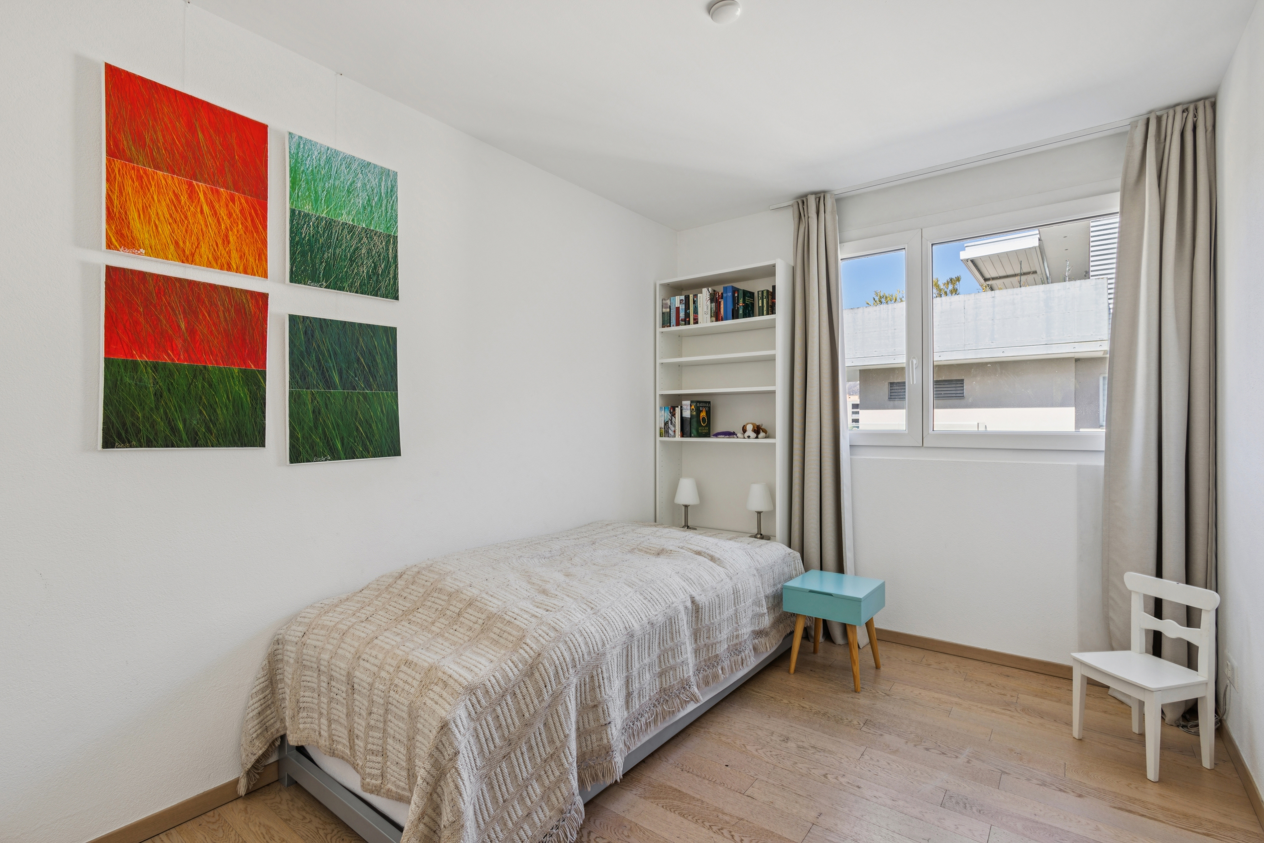 Camera da letto o ufficio, anche con armadi a muro