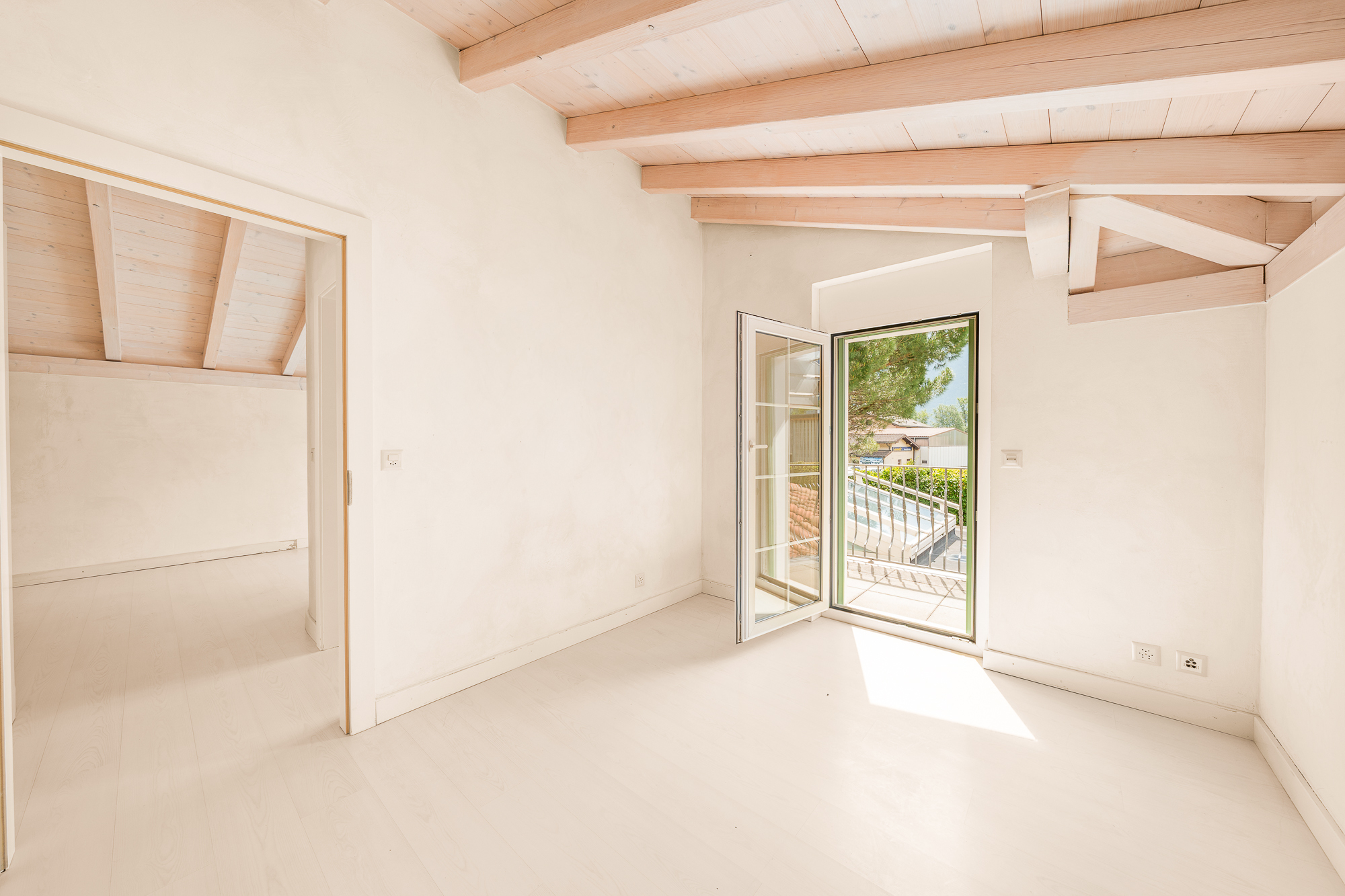 Interior view 7
