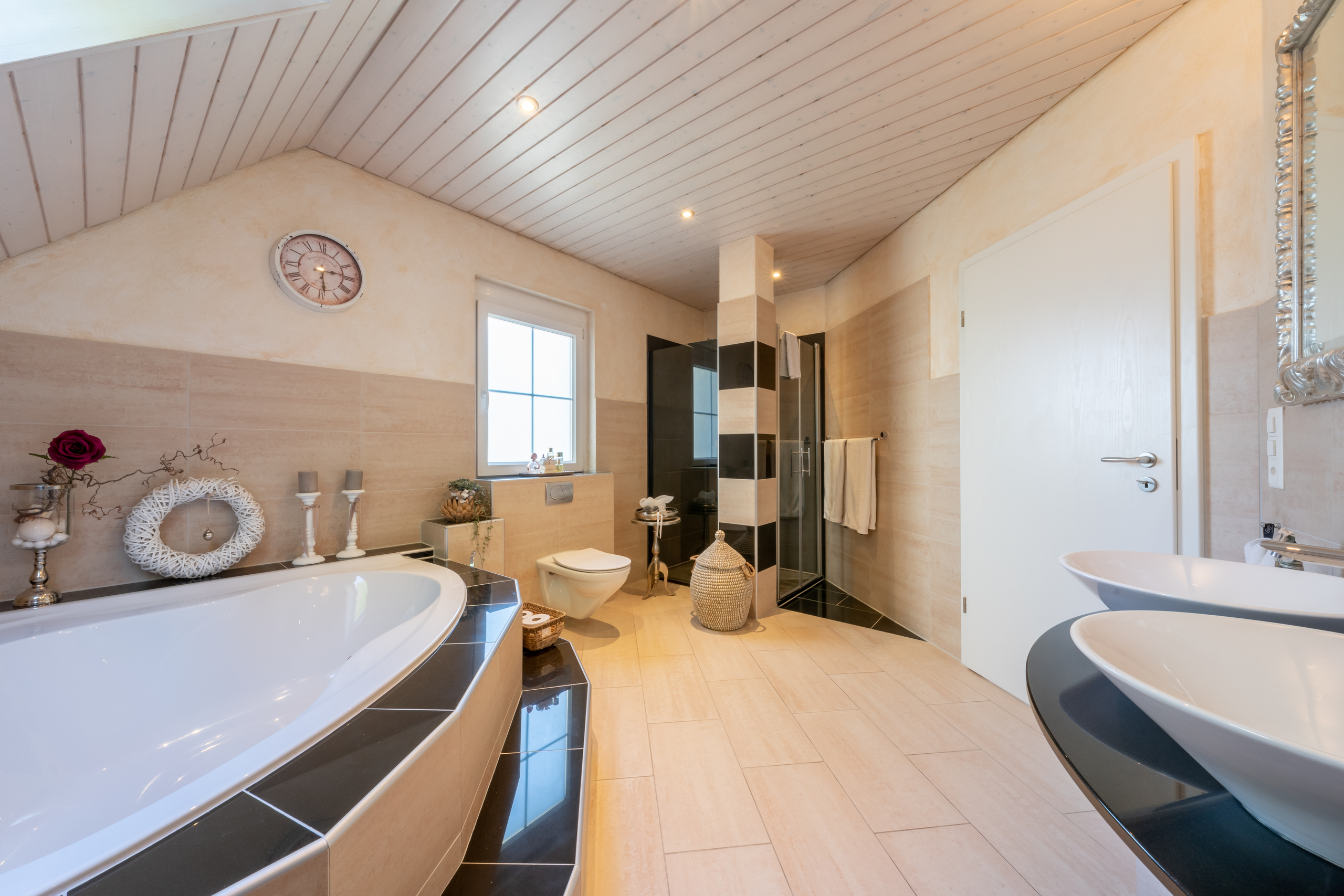 Bad Dusche WC 2.OG Bad Dusche WC 2.OG