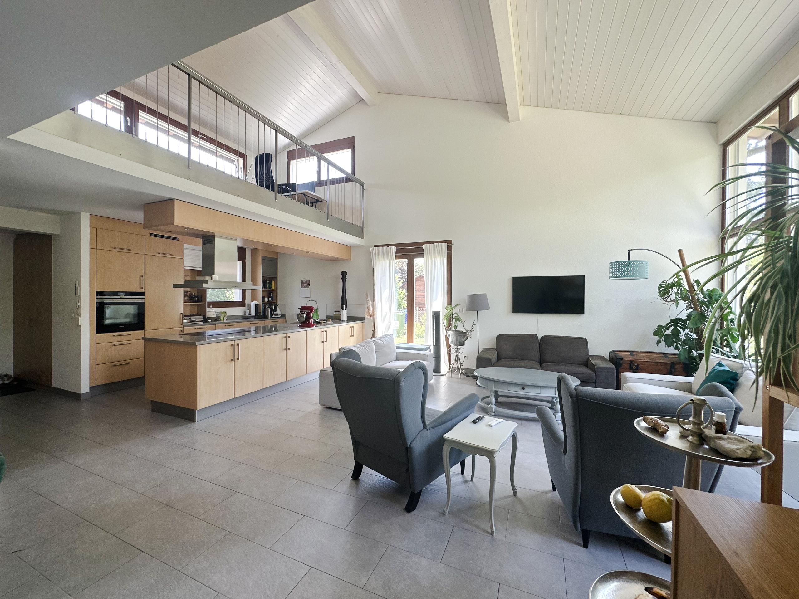 Interior view 2