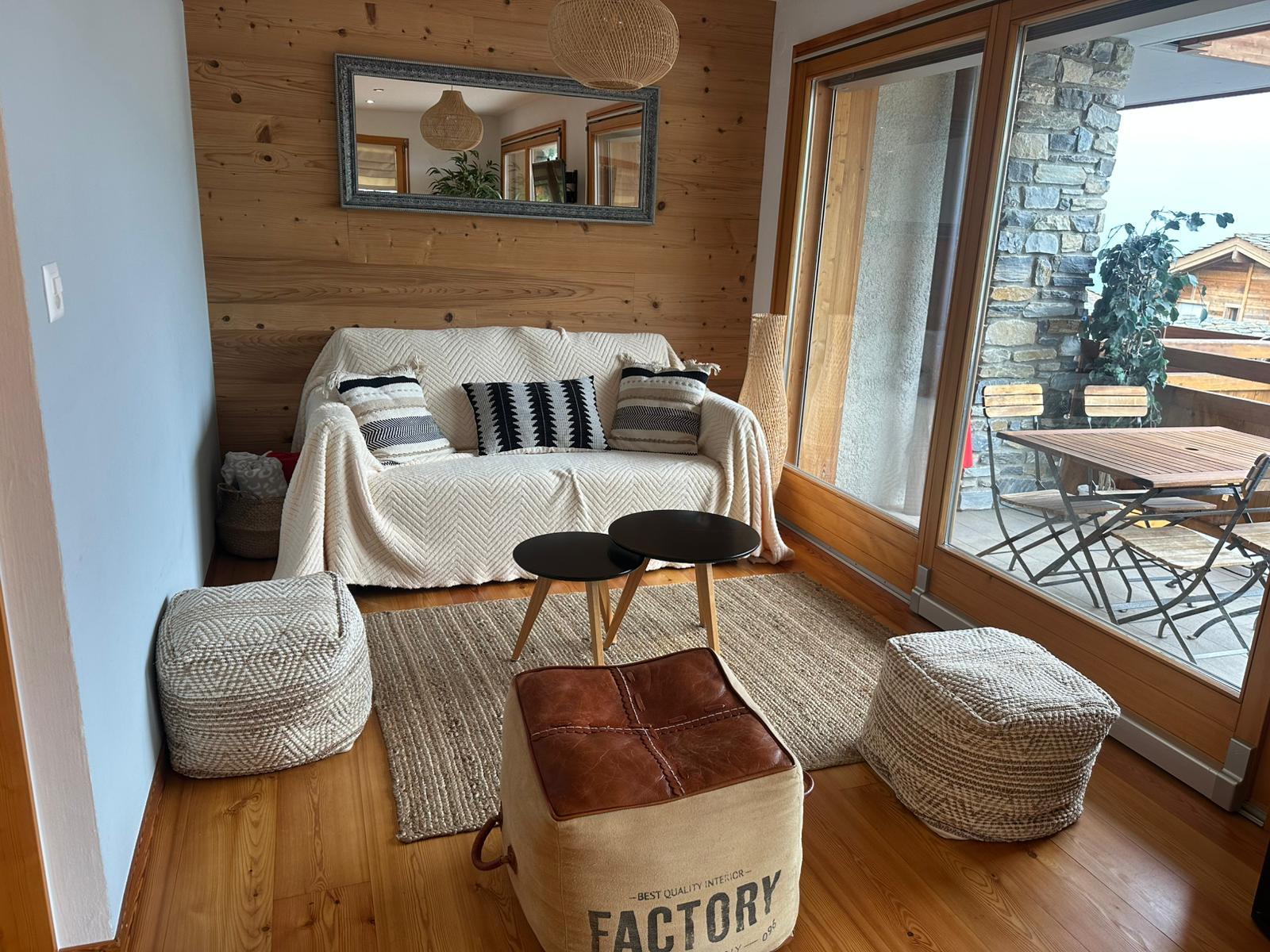 Interior view 2