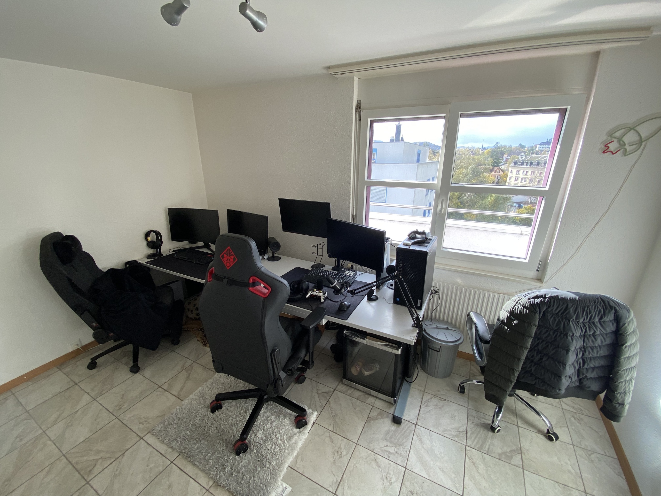 Photo 12