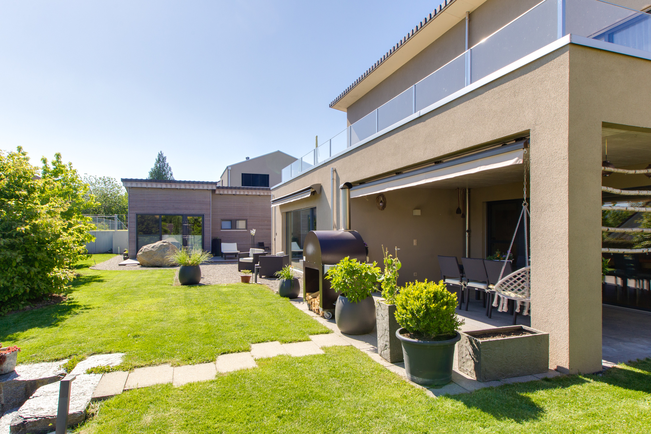 Familienglück im Grünen