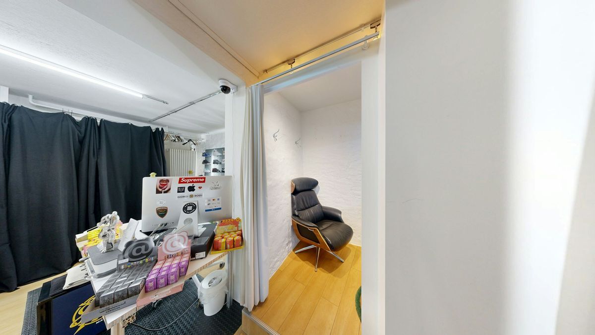 Photo 8