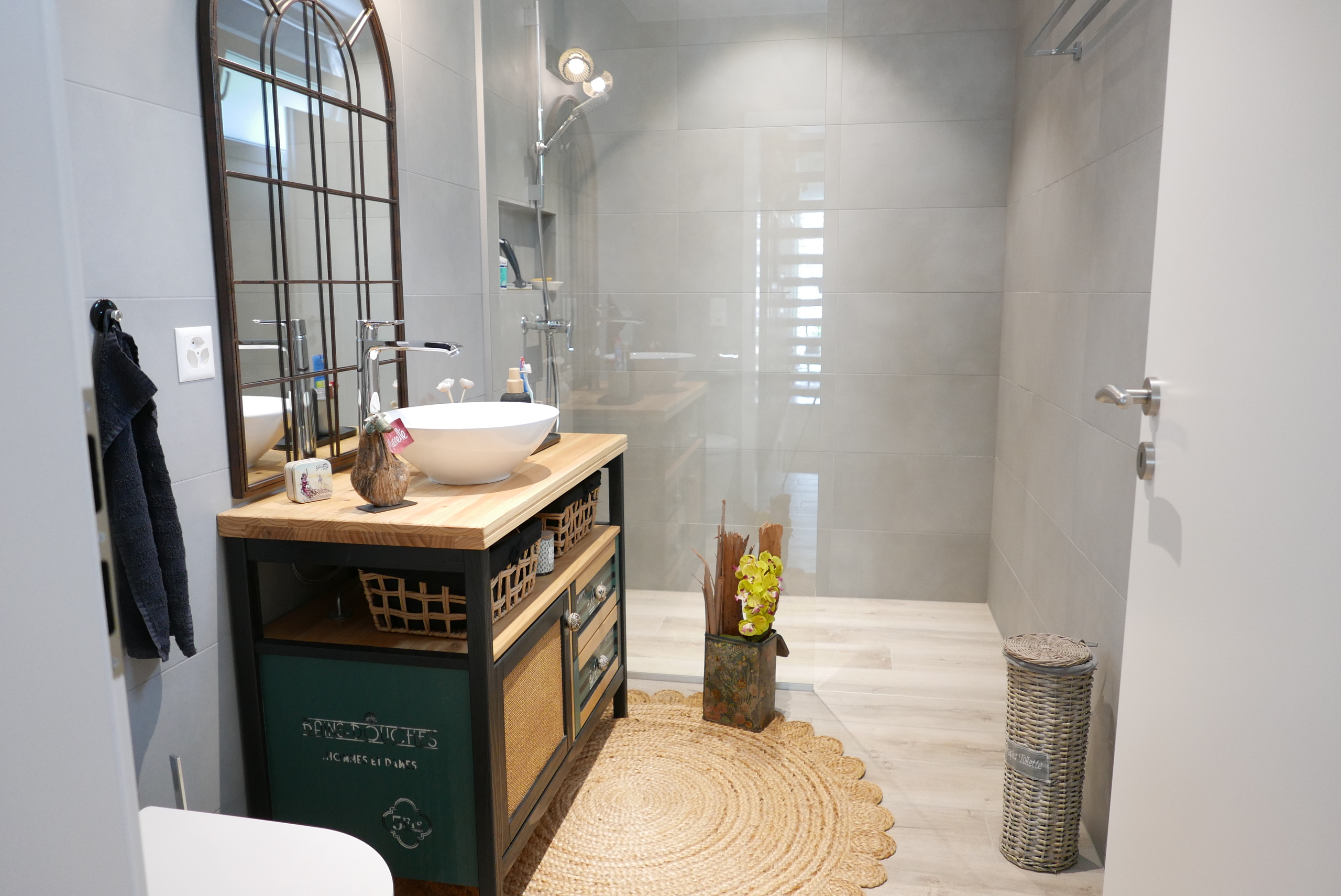 Salle de douche rez supérieur Salle de douche rez supérieur