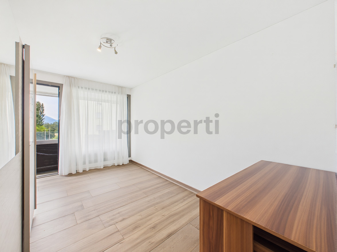 Image 7 Image 7