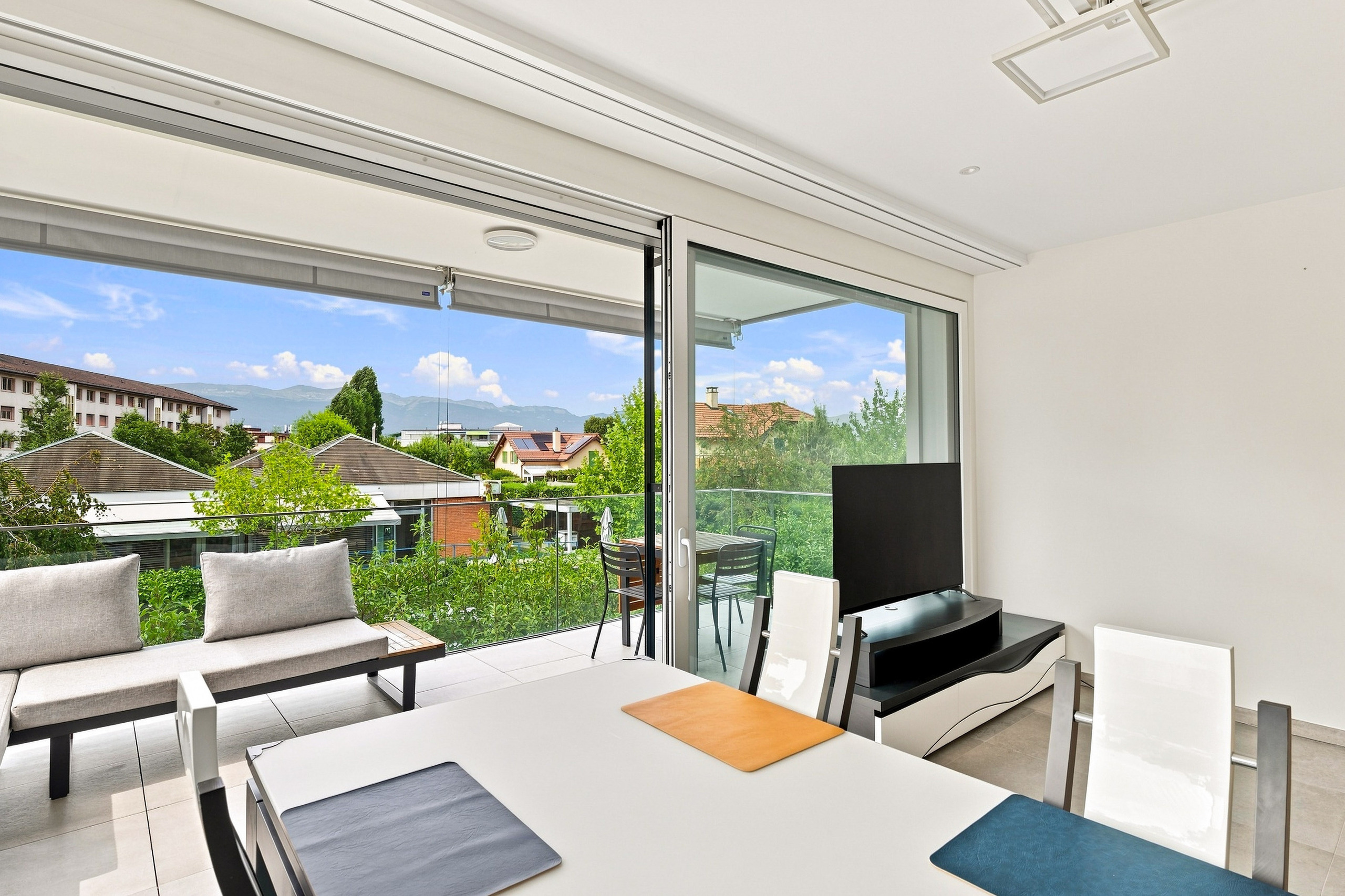 Interior view 4