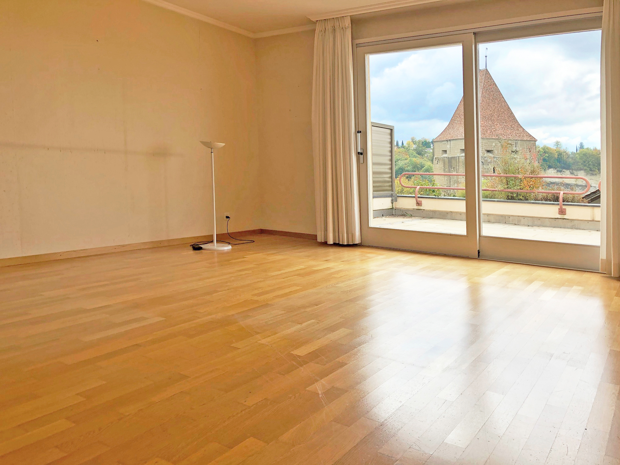 Suite parentale avec vue sur la Tour Rouge