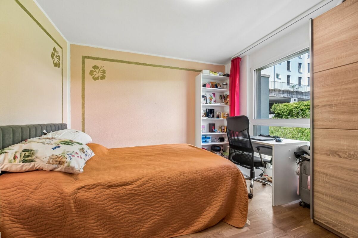 Photo 6