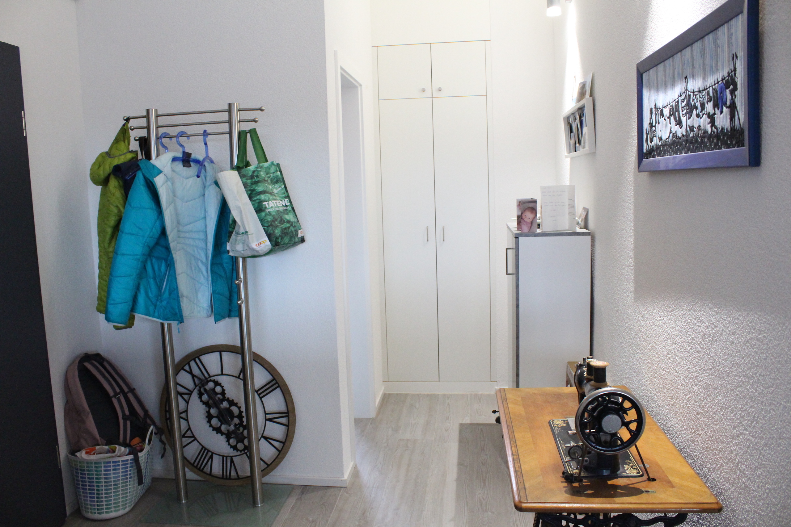 Photo 1