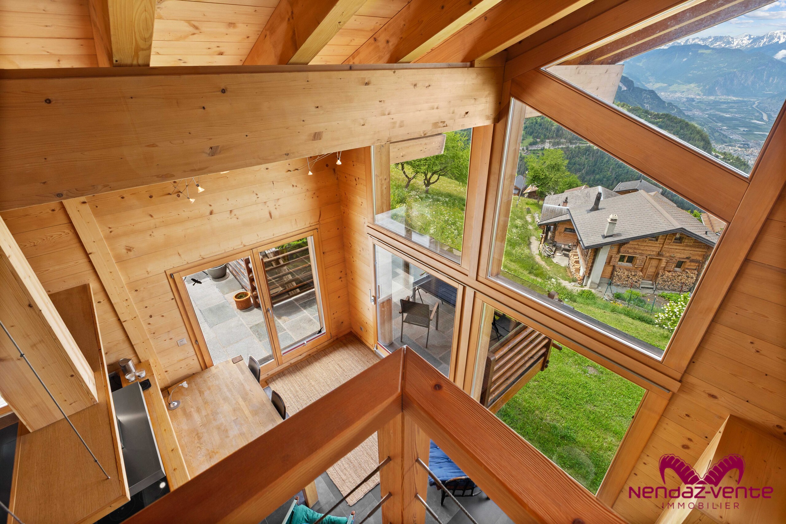 Interior view 8