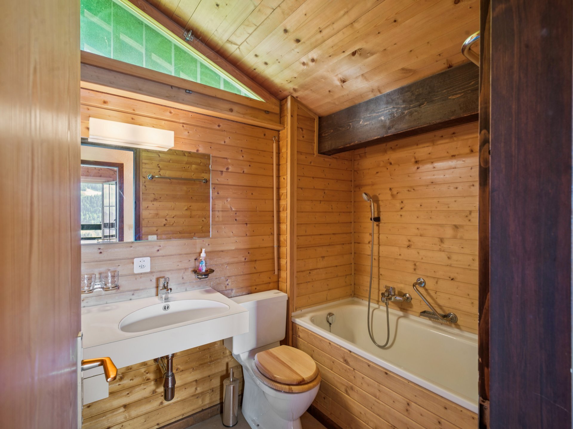 Salle de bains 1er étage Salle de bains 1er étage