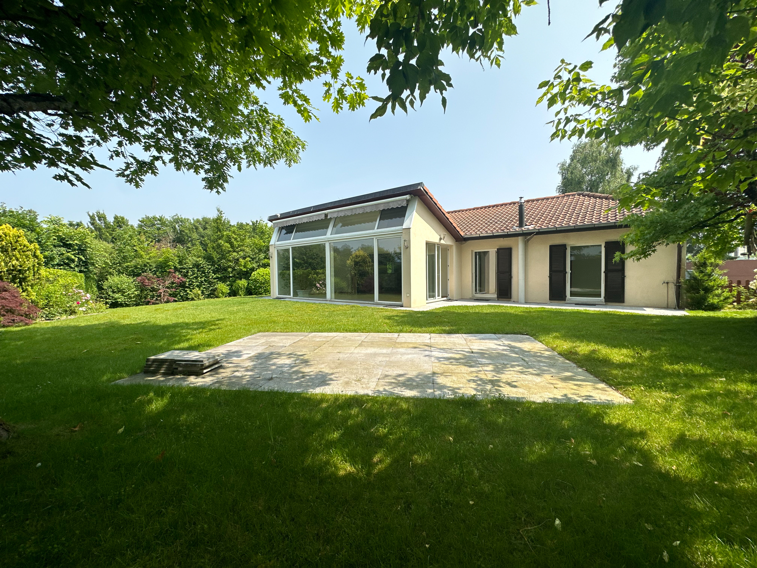 Exterior view 1