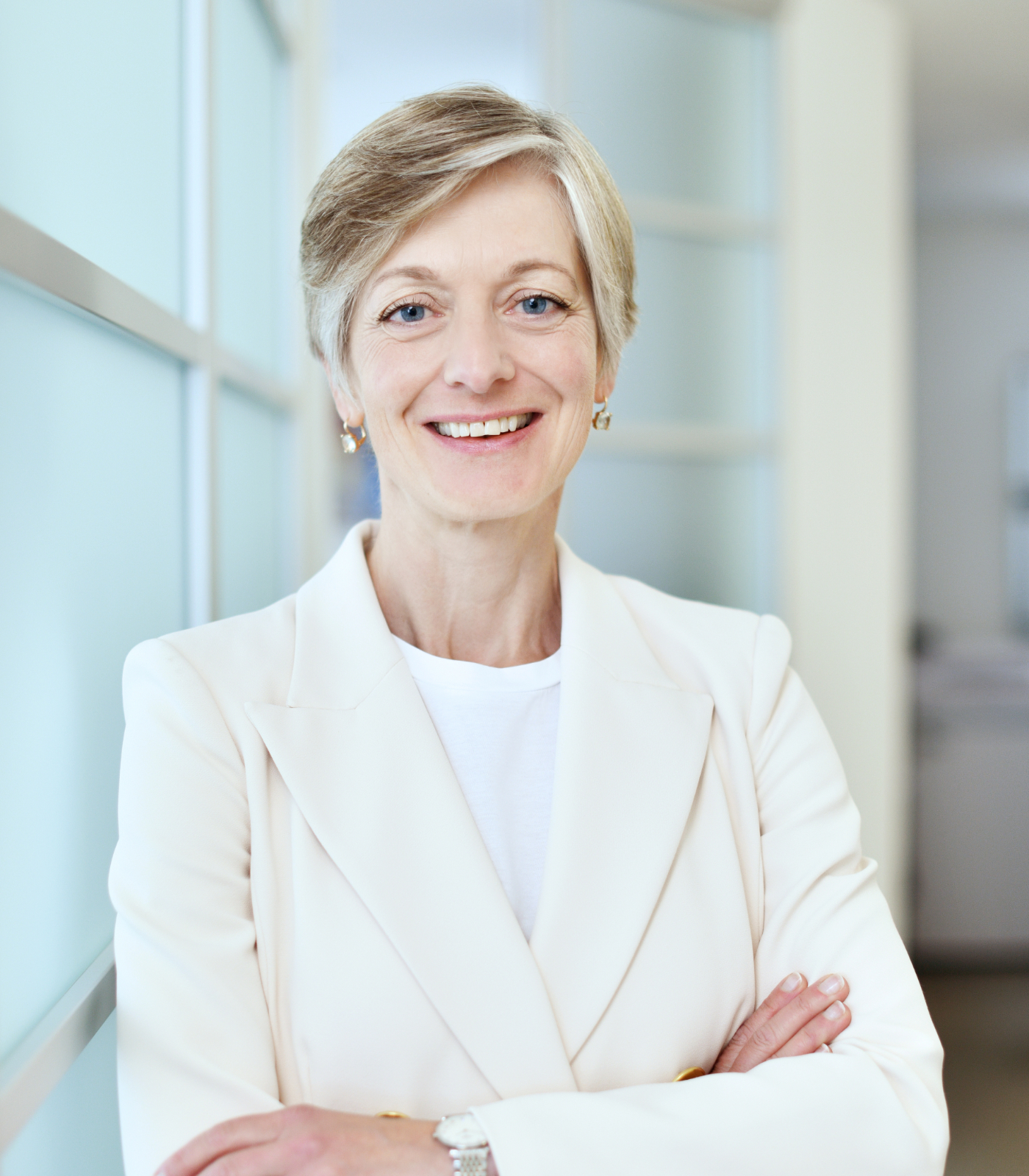 Vermarktung und Bewertung<br />
Immobilienvermarkterin mit eidg. FA, Immobilienbewirtschafterin mit eidg. FA Regula Cadalbert