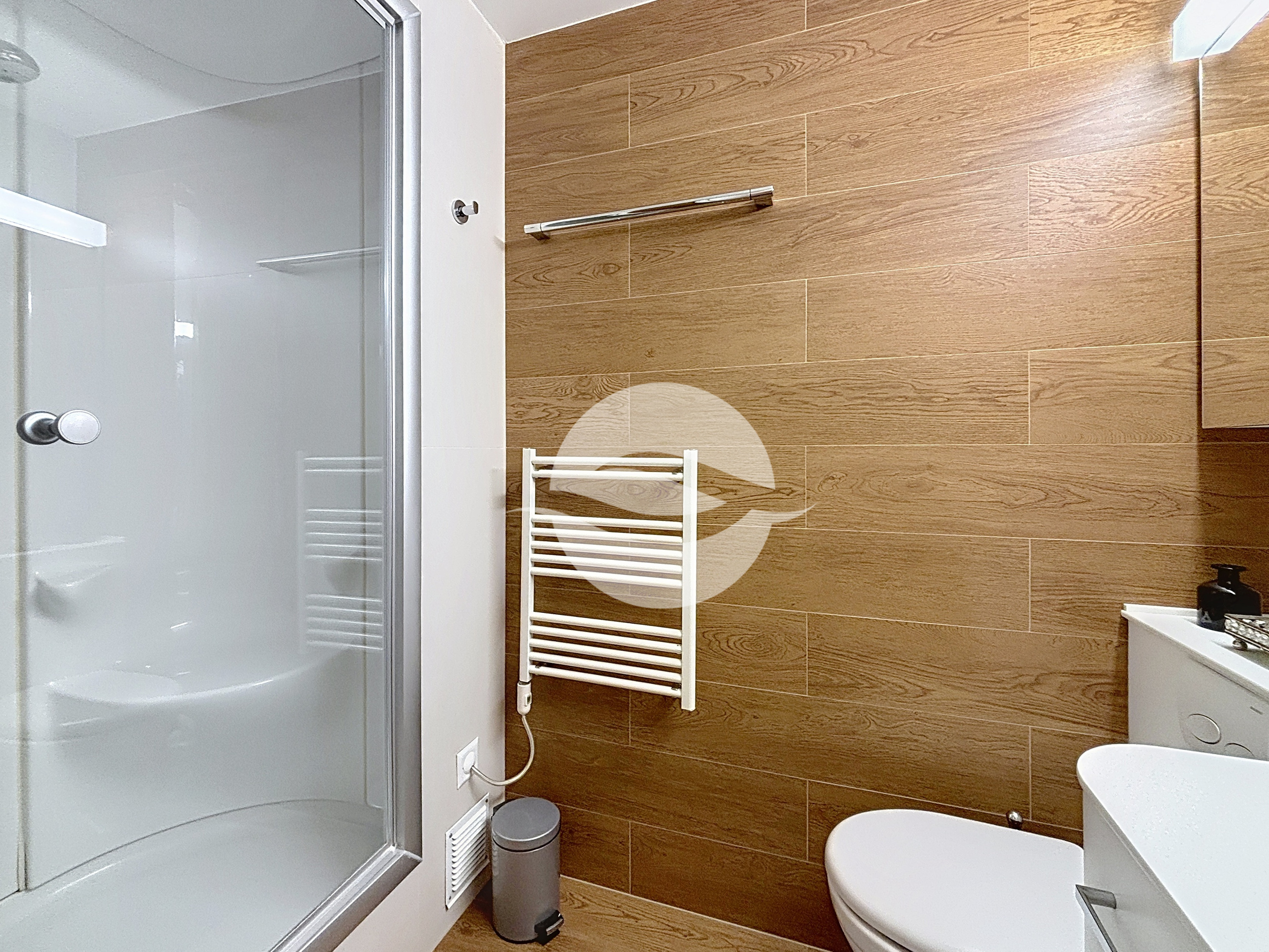 Salle de douche / WC visiteurs 