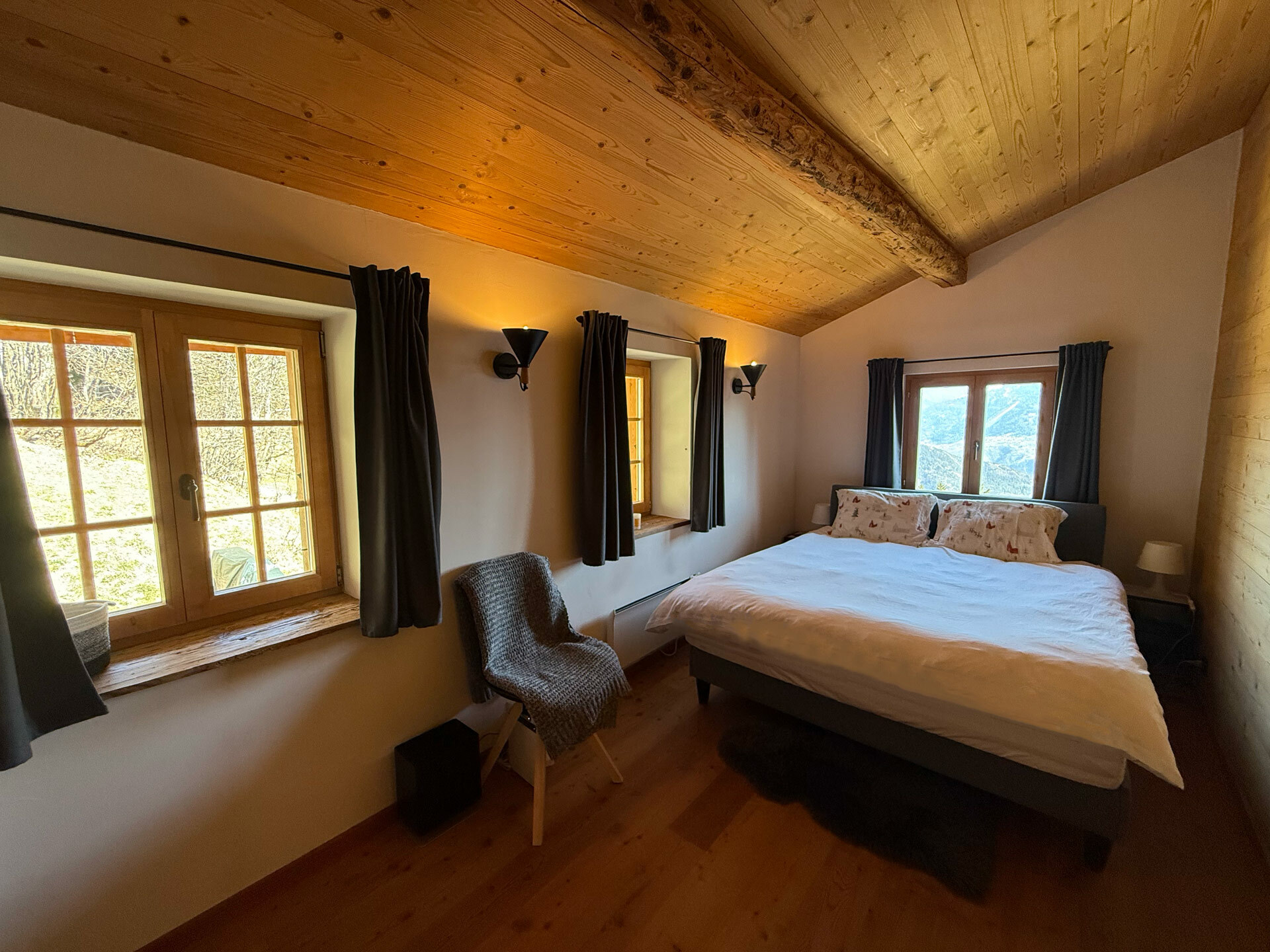 Première chambre avec vue sur les montagnes Première chambre avec vue sur les montagnes