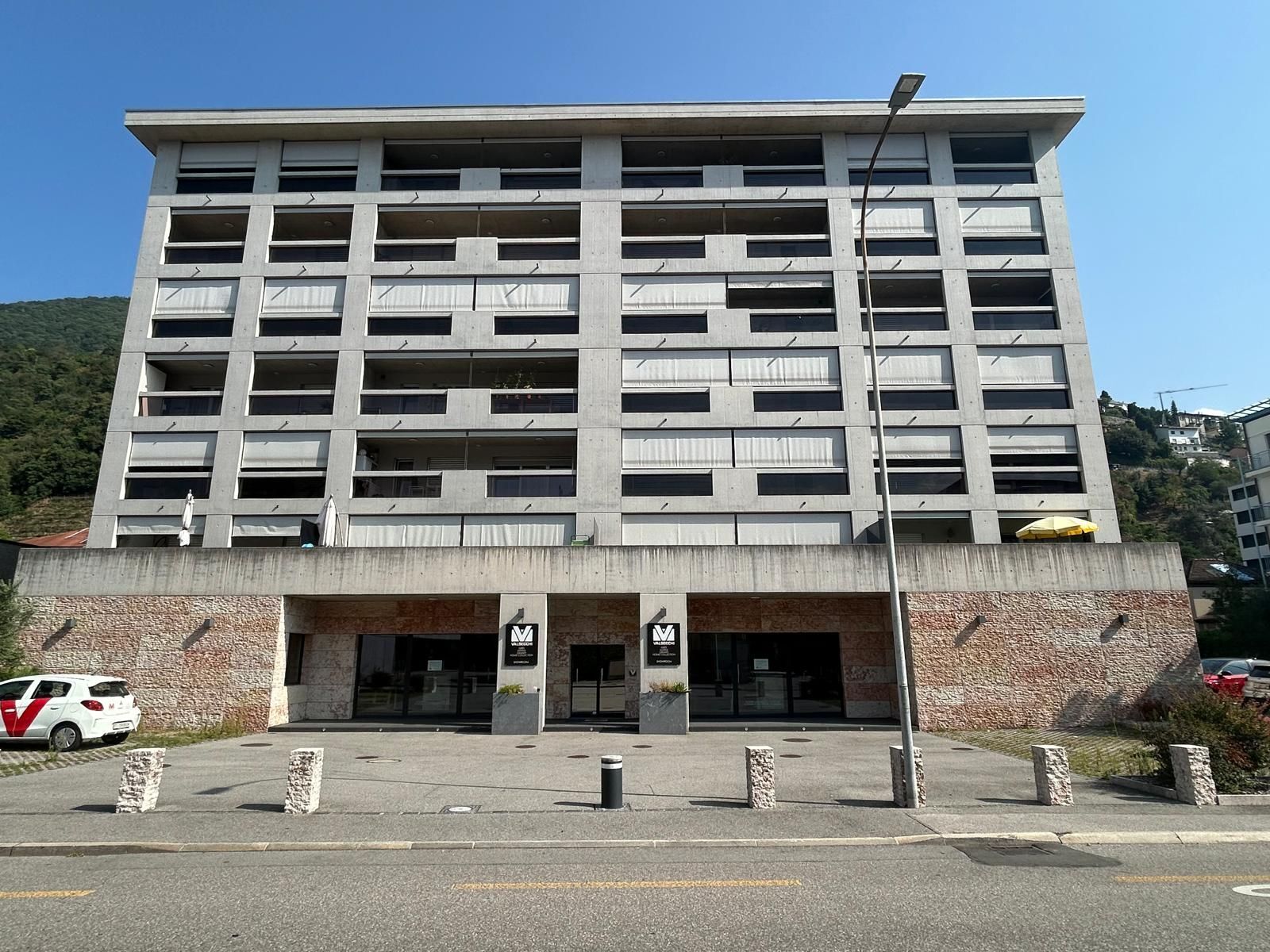 Exterior view 1