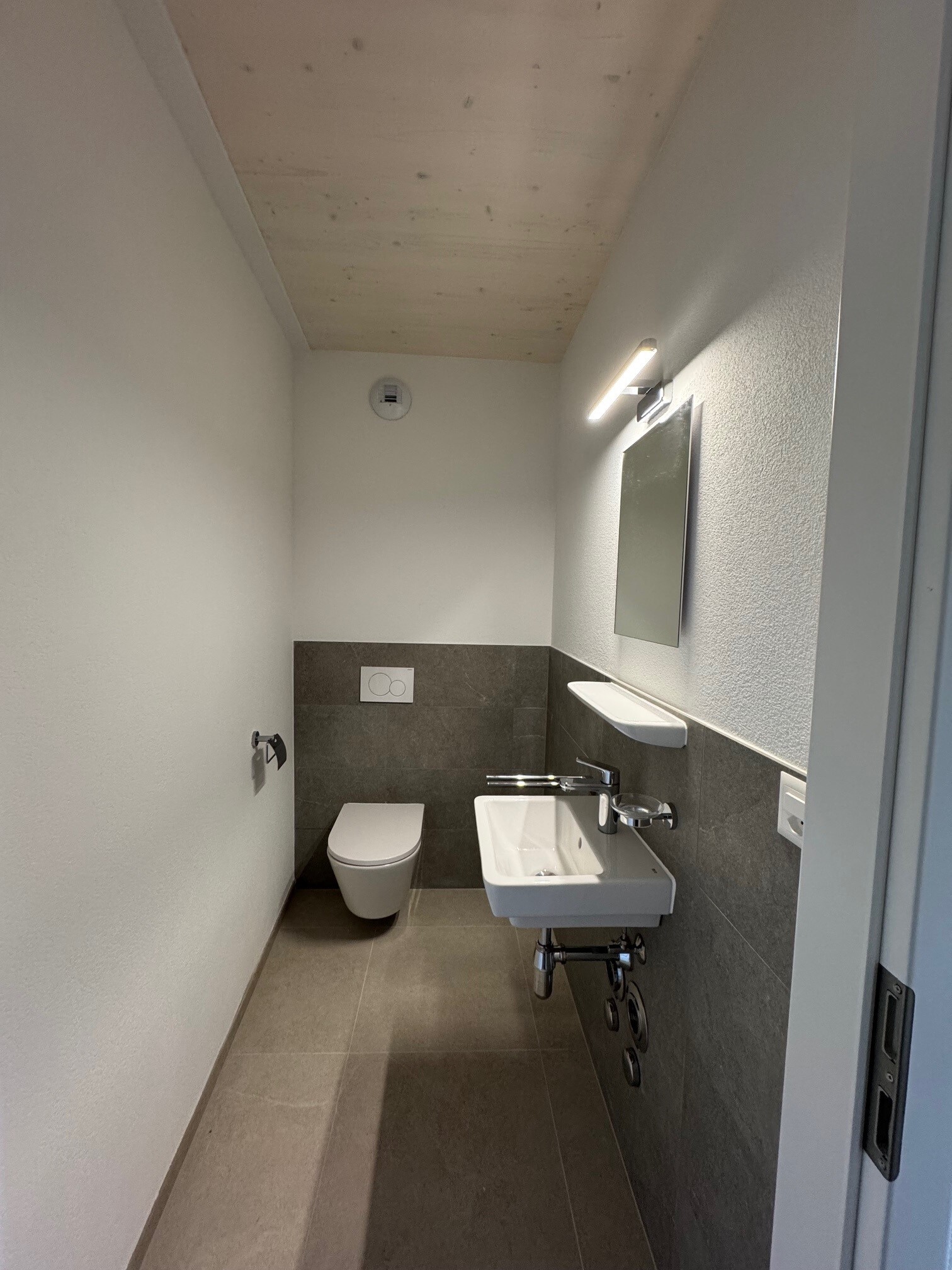 WC WC