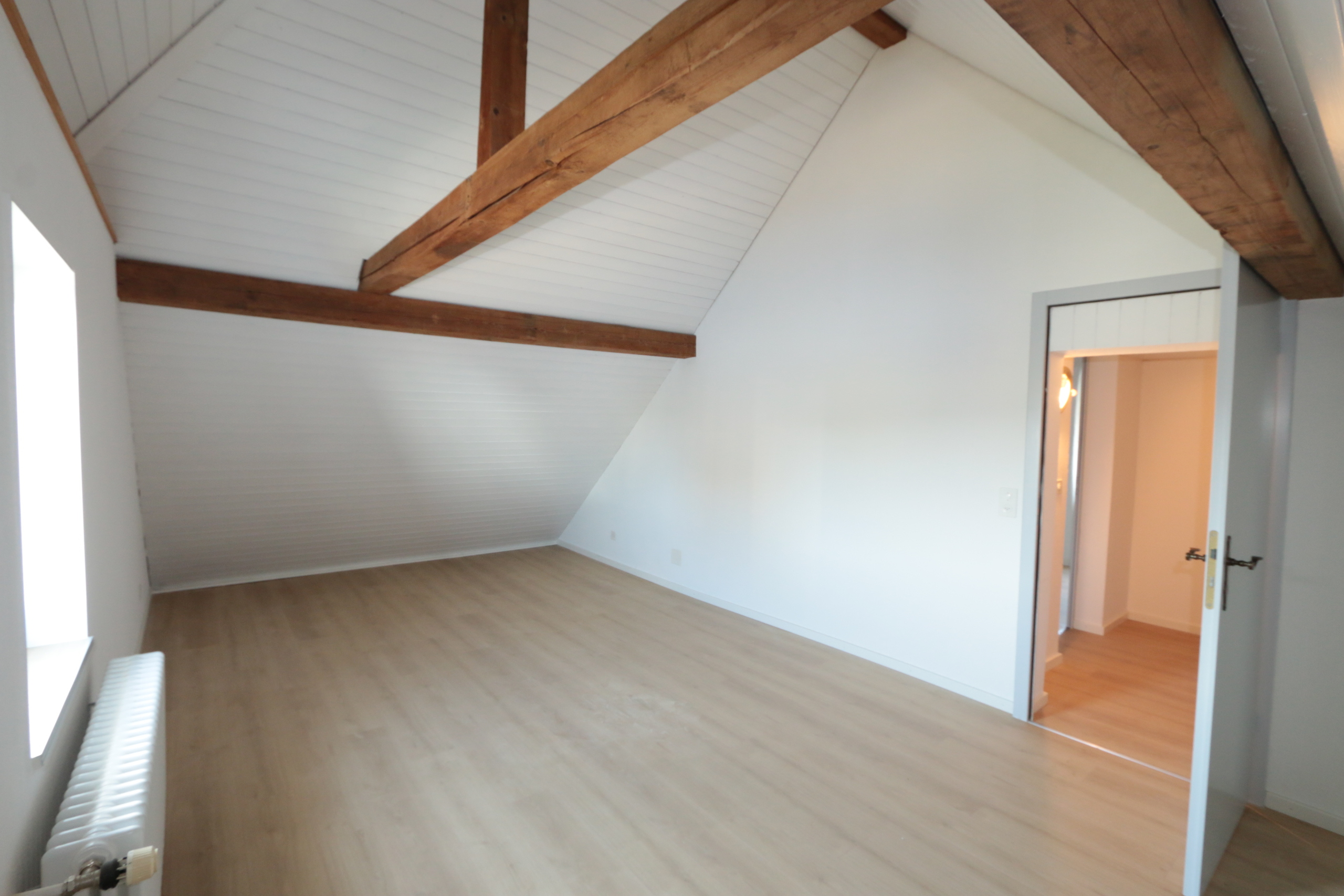 die beiden Dachzimmer überzeugen mit besonderem Scharm