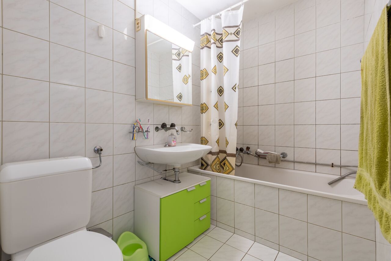 Interior view 1