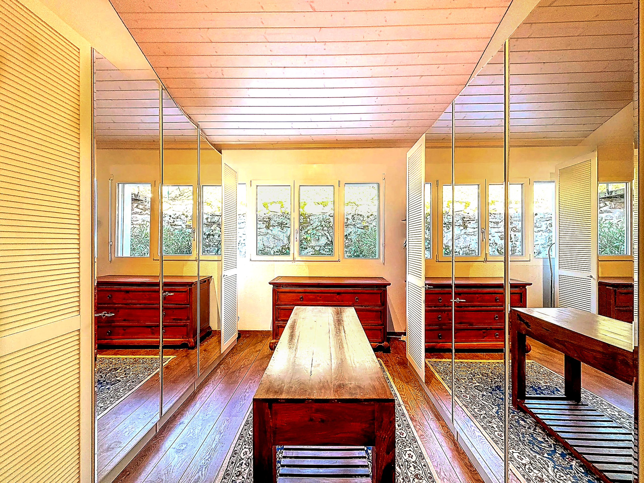 Interior view 9