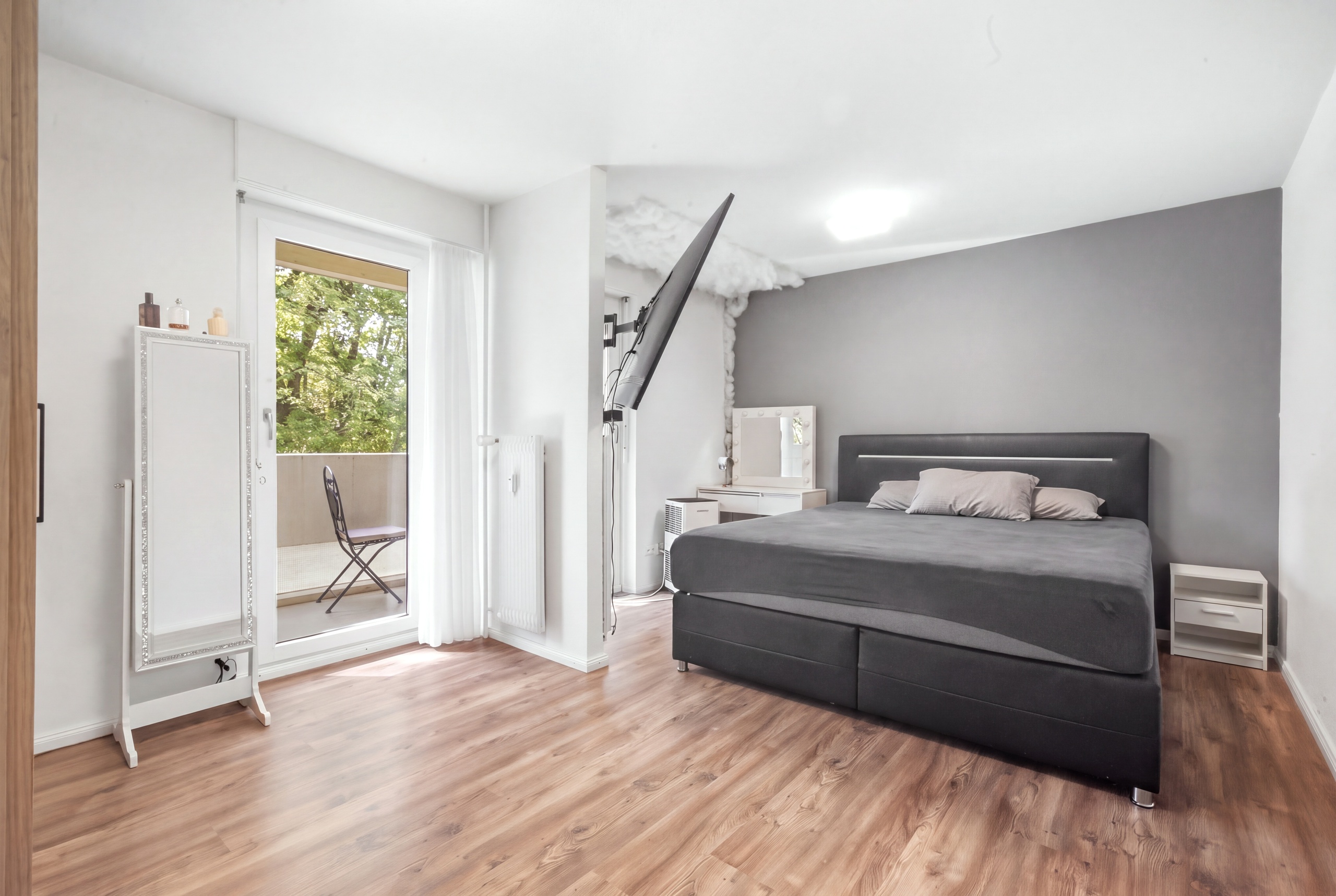 Interior view 12