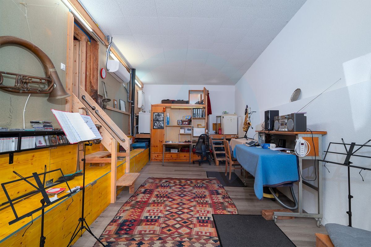 Photo 10