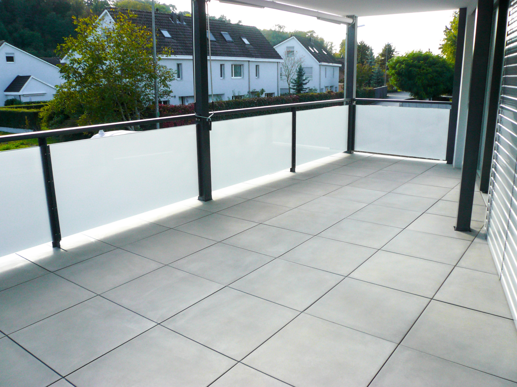 Balkon 4.5 Z'Wohnungen 1.Obergeschoss