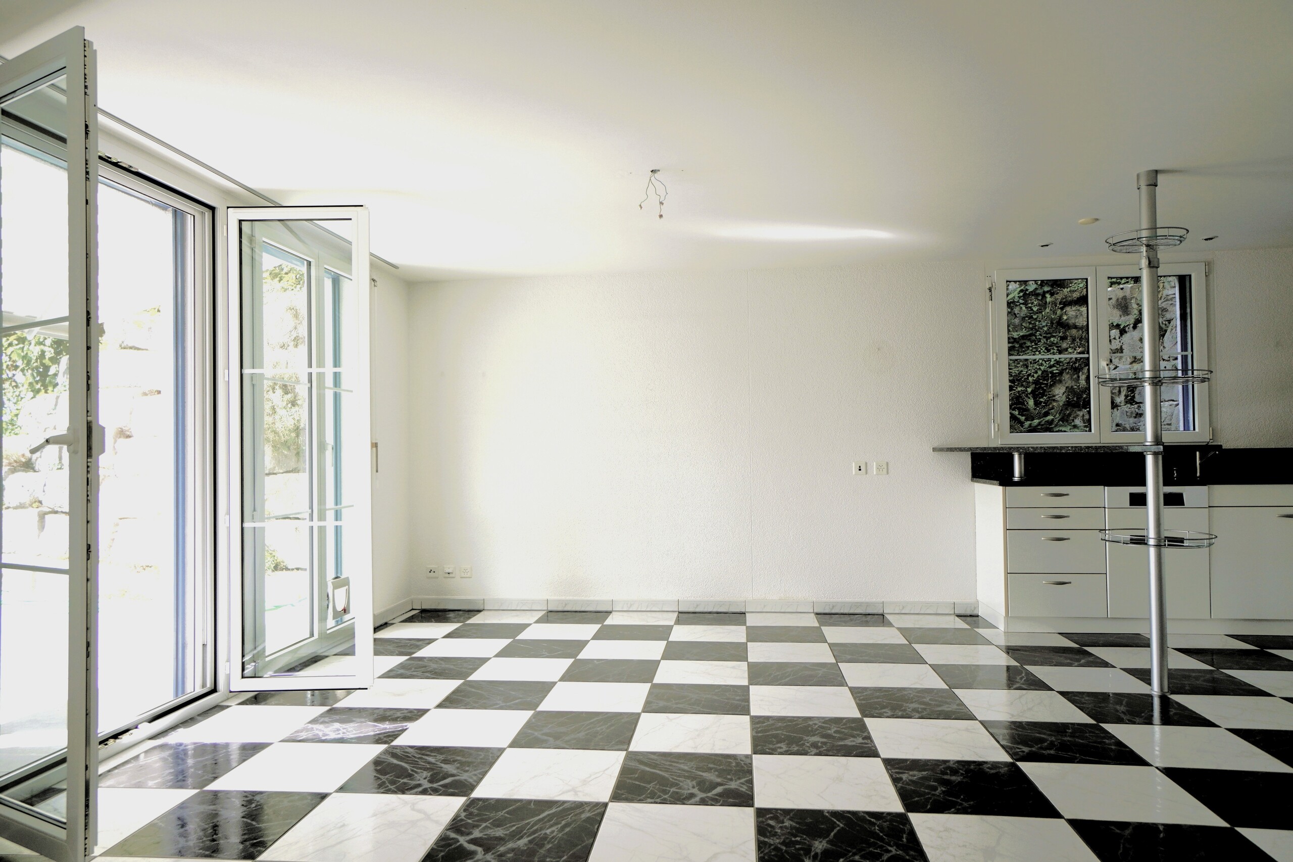 Wohzimmer & Küche 