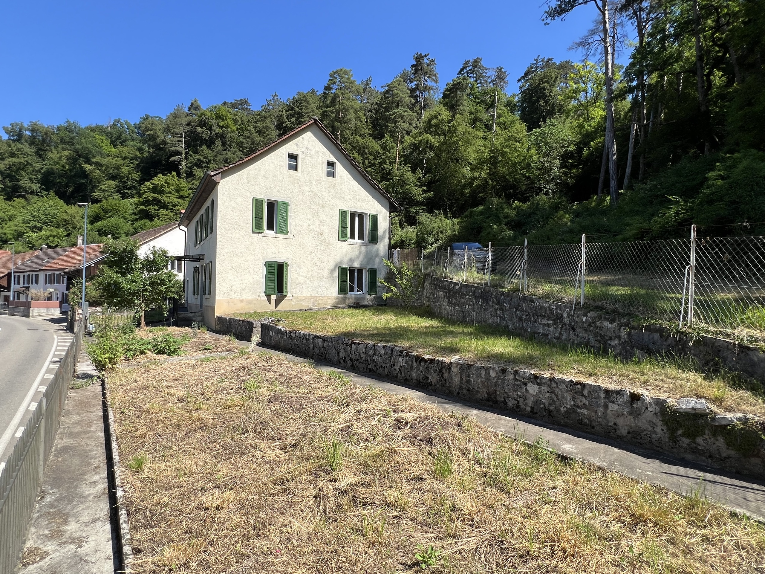 Exterior view 2