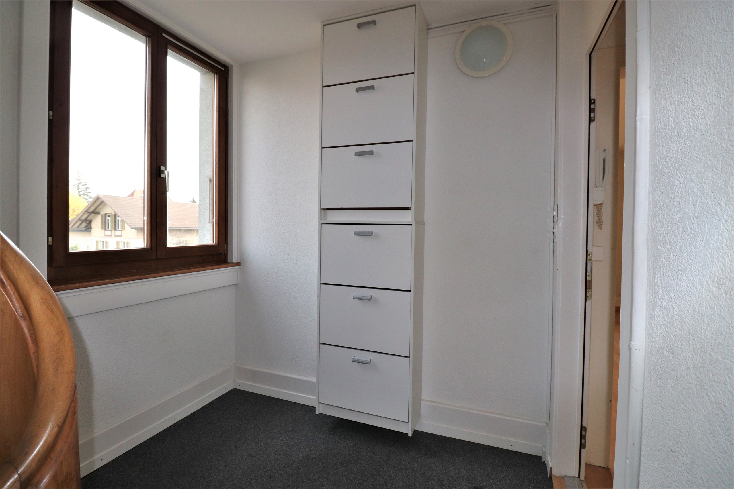 Vorplatz Treppenhaus mit priv. Schrank Vorplatz Treppenhaus mit priv. Schrank