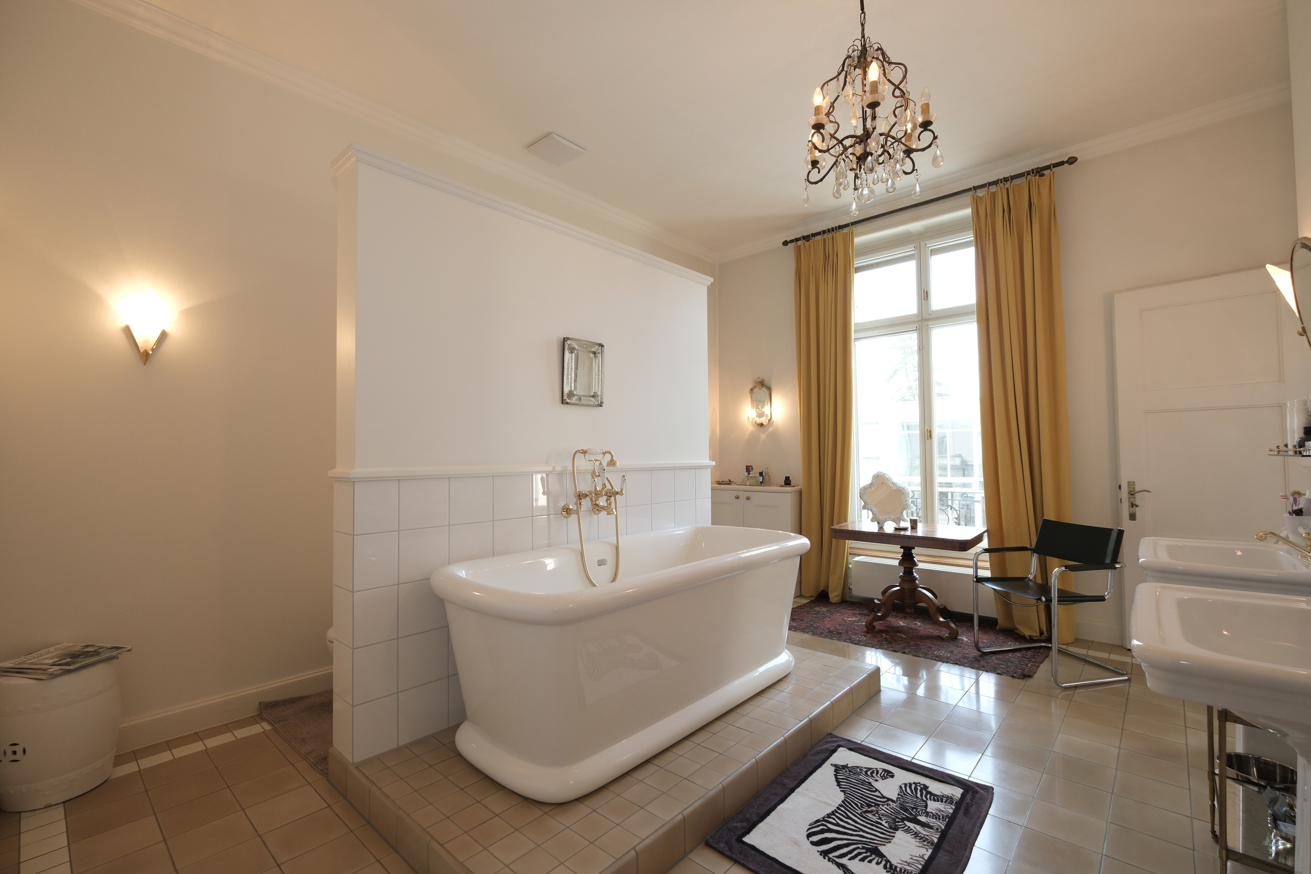 Badezimmer mit Master Suite 